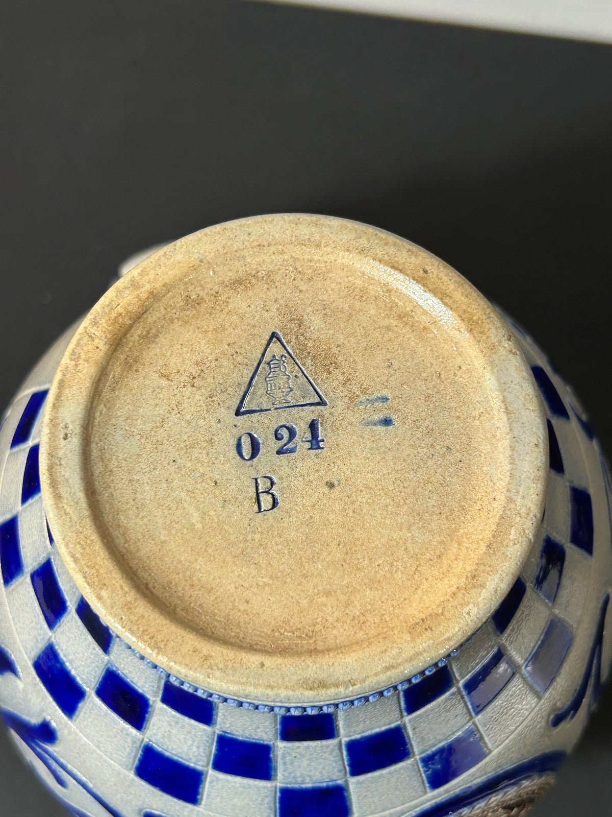 Westerwald Style Salt Glaze Stoneware Jug GR Medallion Cobalt Chequer 19cm5