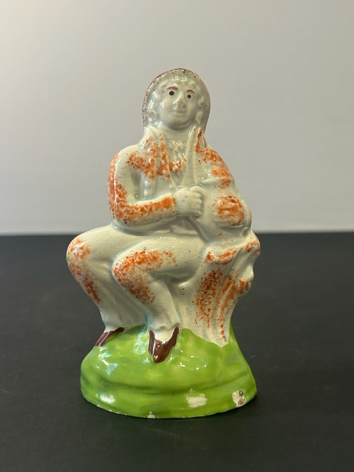 Antique Pearlware Staffordshire Figure Seated Man Sponged Iron Red Green Base0