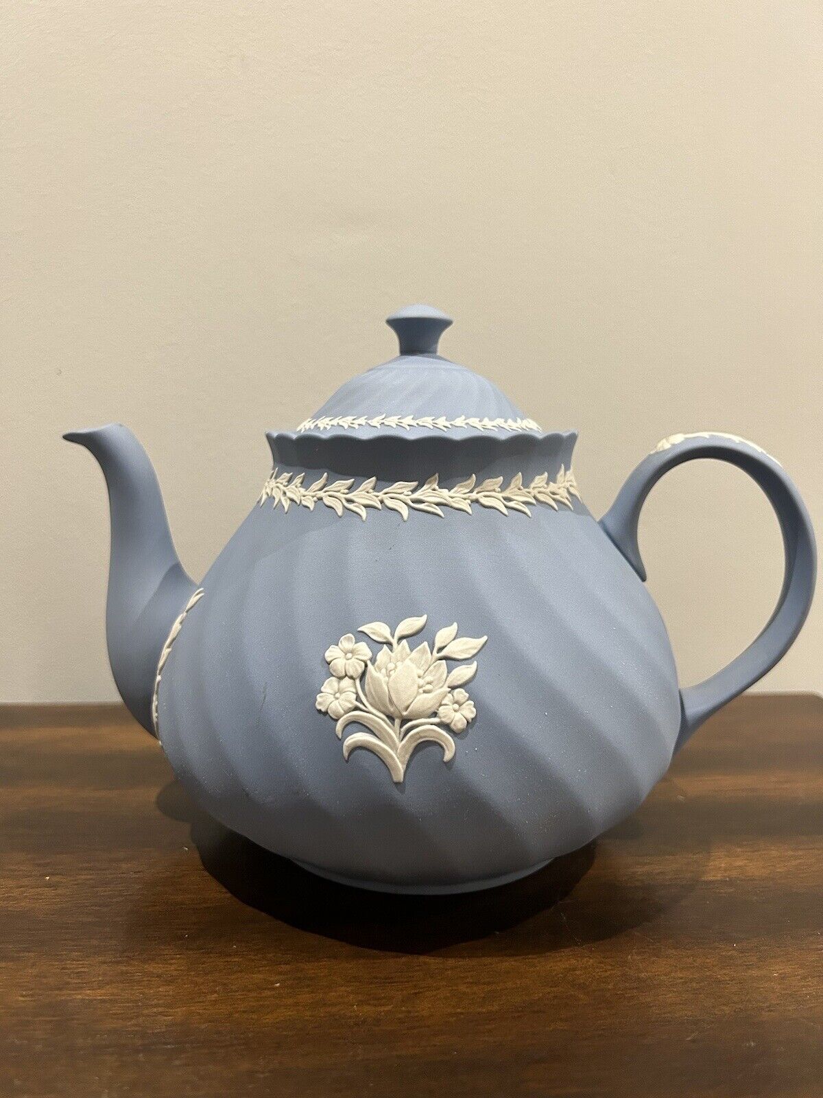 Wedgwood Blue Jasperware Fluted Floral 18cm Large Teapot - Made In England