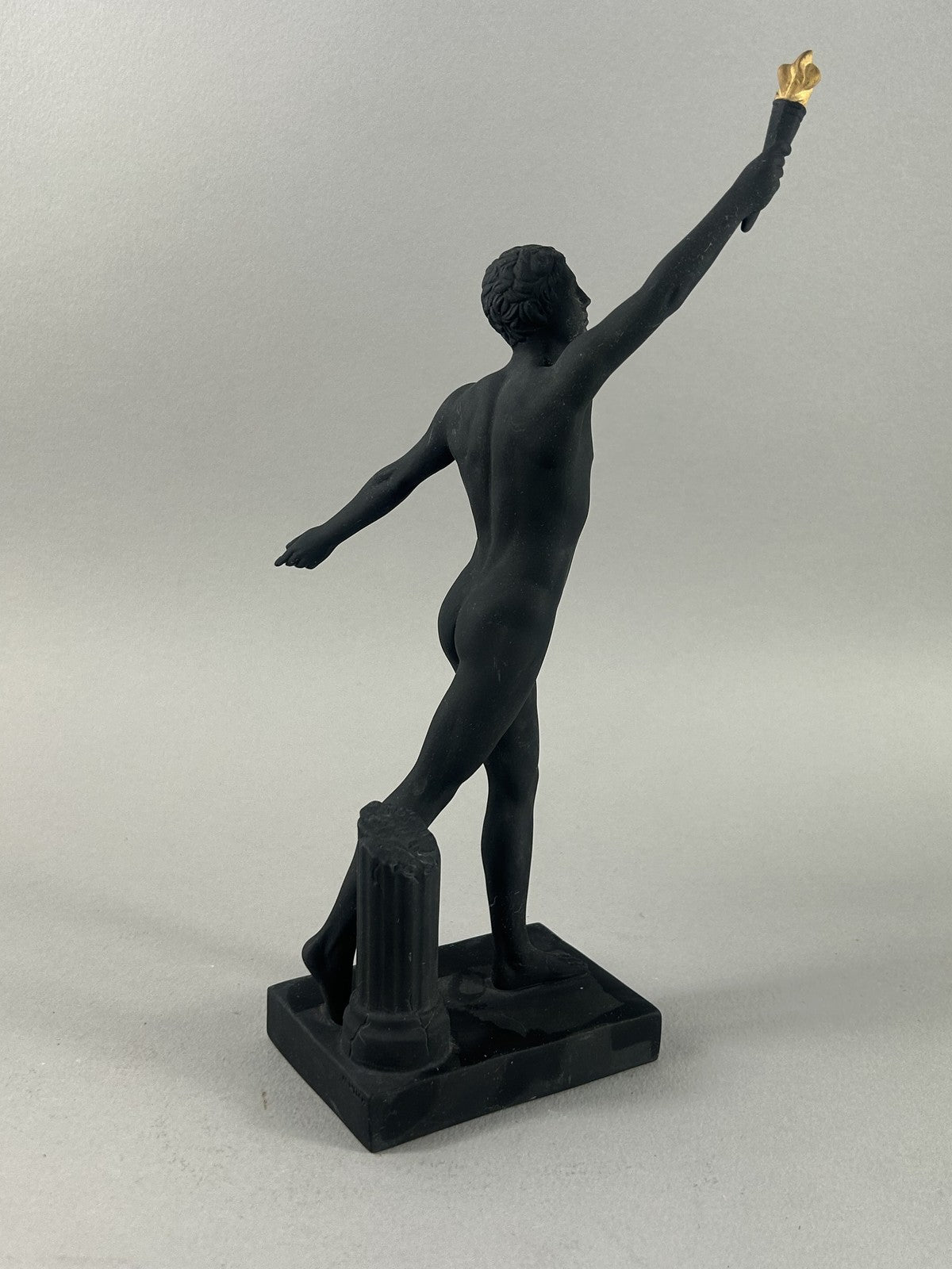 Wedgwood London 2012 Games of the 30th Olympiad Torchbearer
