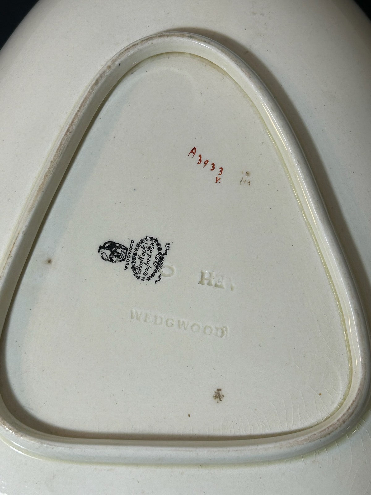 Antique Wedgwood Queens Ware Crested Heart Shaped Dessert Dish Mortlocks 18875
