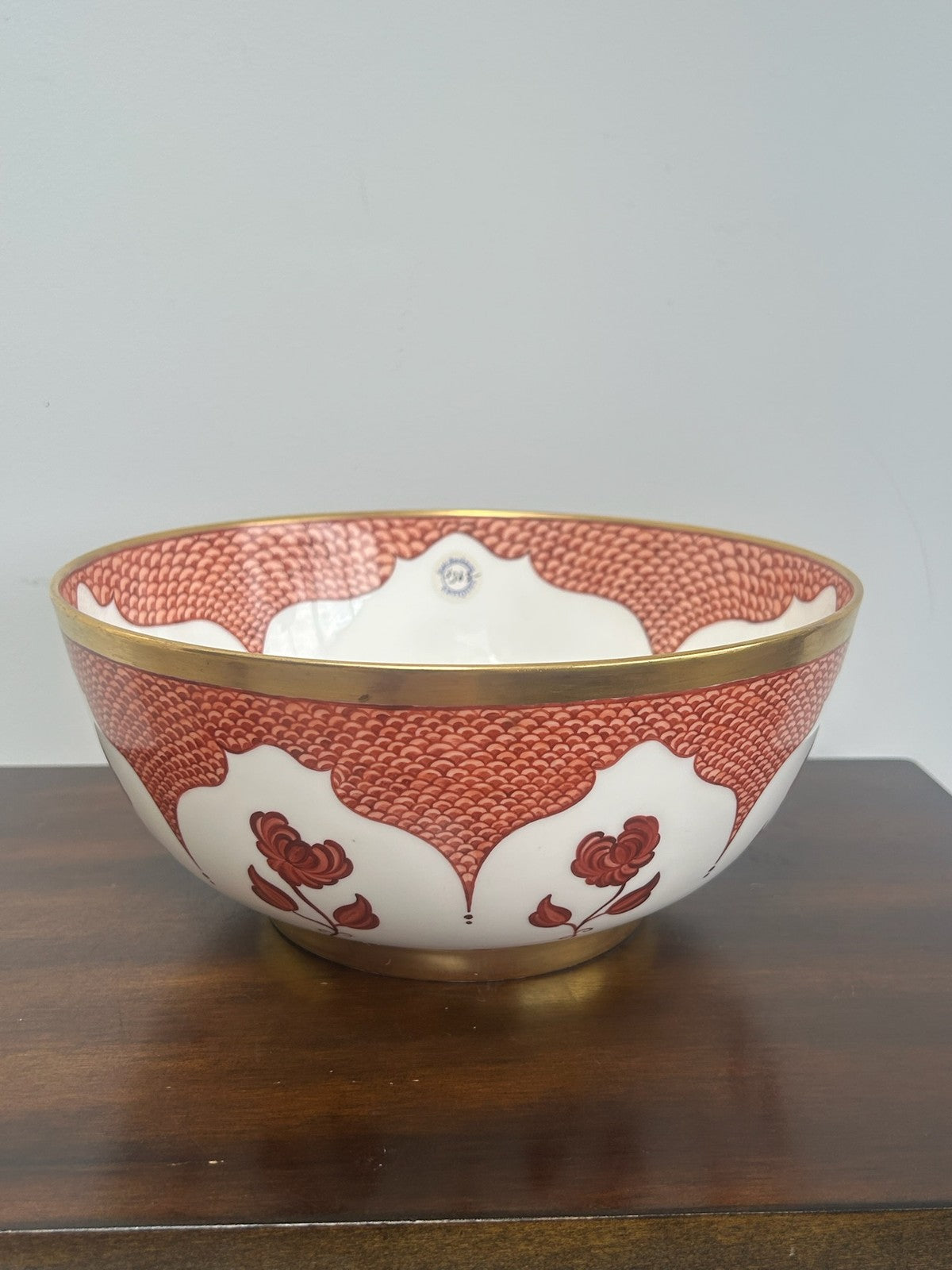 Wedgwood Bone China Bowl Red Scale Border Gilt Chrysanthemum Earl Buckman 24cm0