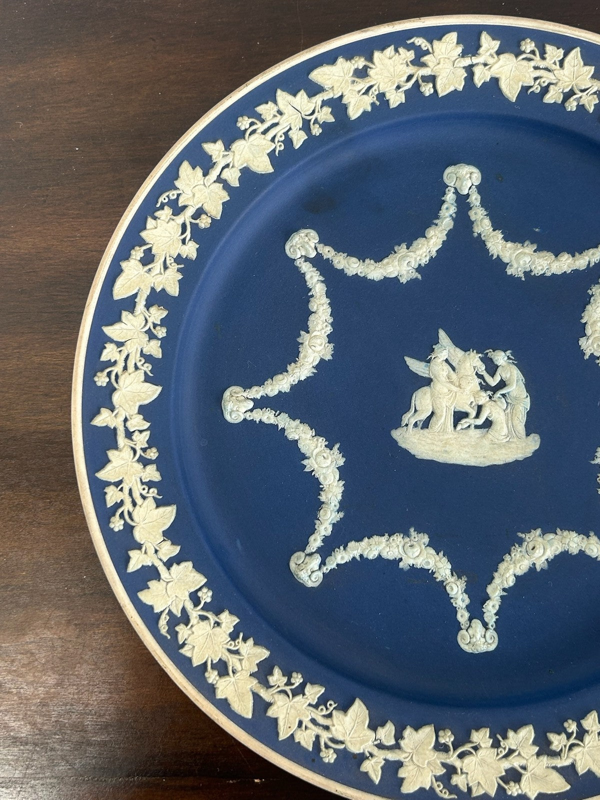 Wedgwood Dark Blue Jasperware Plate White Relief Medallion 26cm1