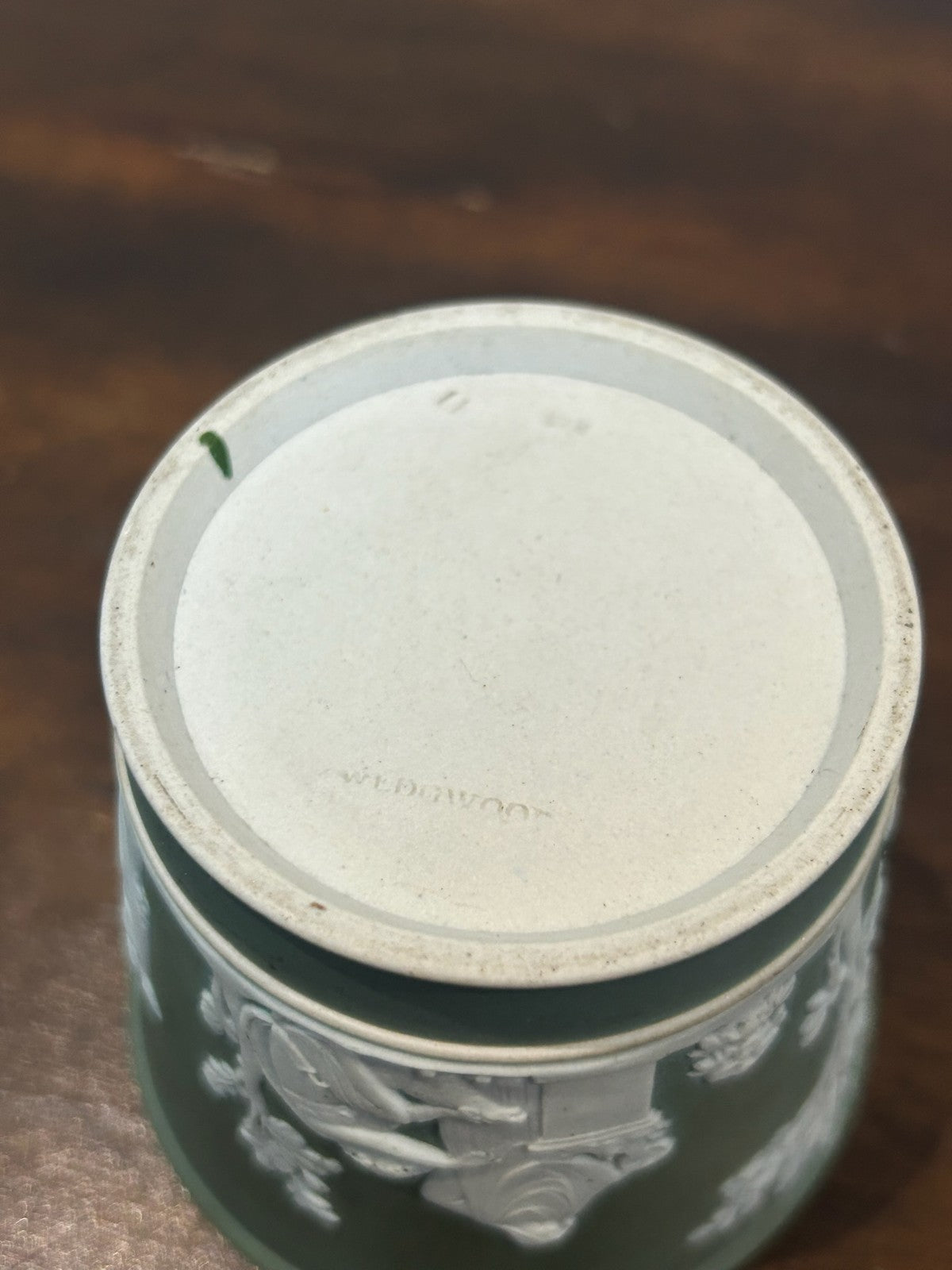 Wedgwood Sage Green Jasper Dip Jardiniere Cache Pot White Classical Figures5