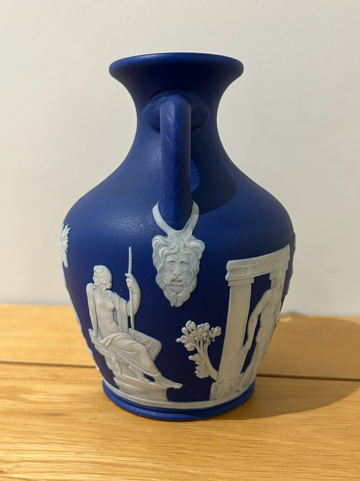 Antique Wedgwood Portland Vase Dark Blue Jasper Dip Impressed c1820 50 16cm 21
