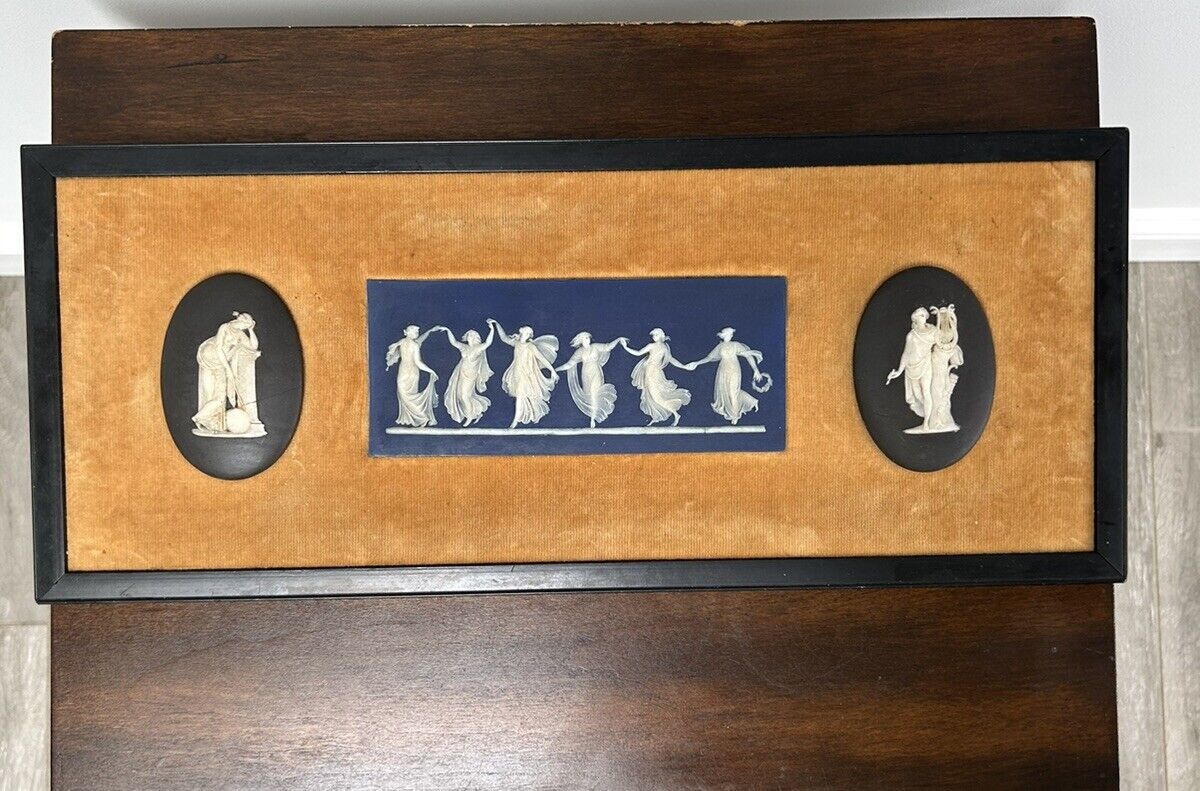 ! Gift From Wedgwood Family ! - Framed Wedgwood Plaque Medallion Set Jasperware