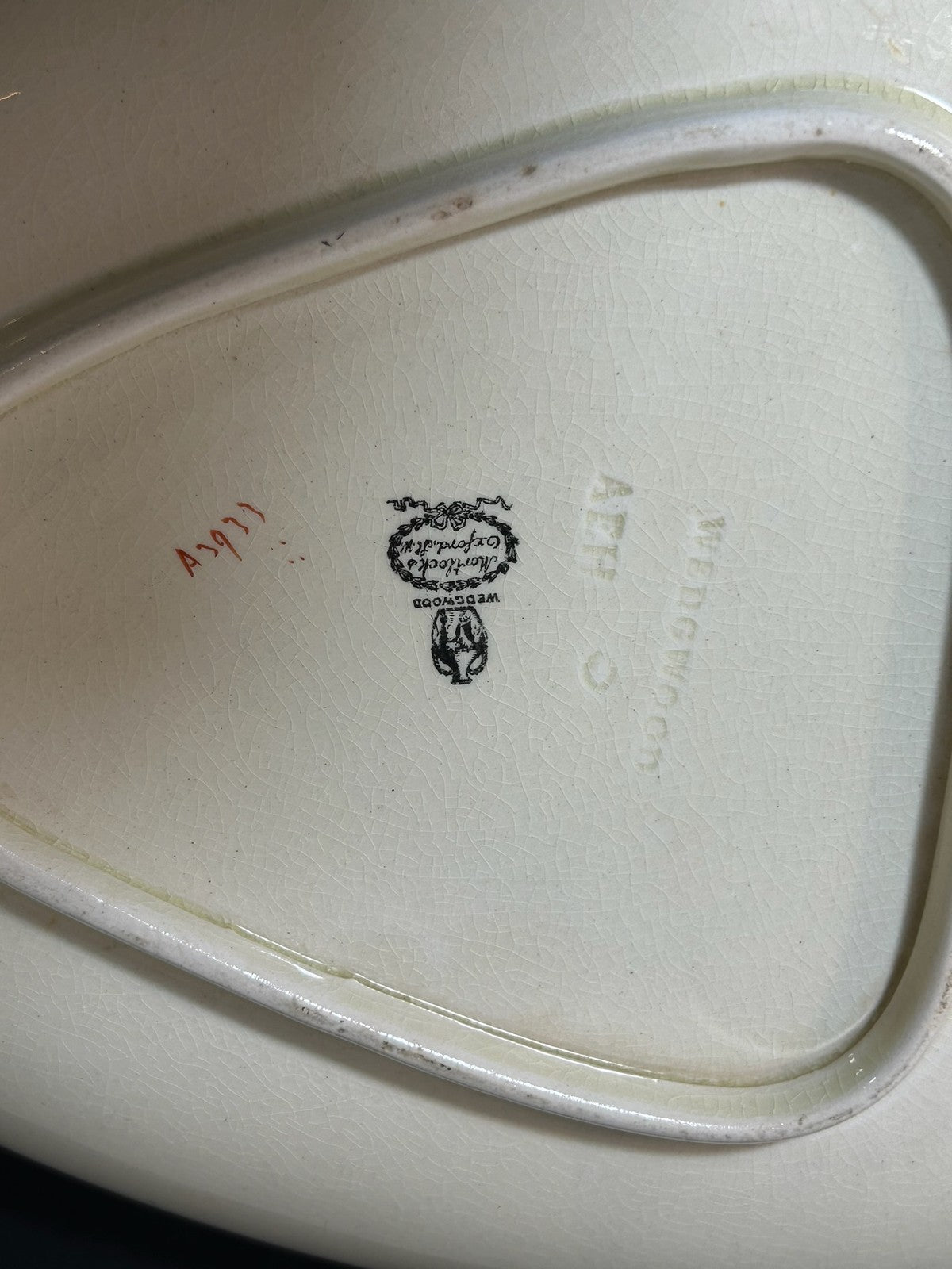 Antique Wedgwood Queens Ware Crested Heart Shaped Dessert Dish Mortlocks 18875