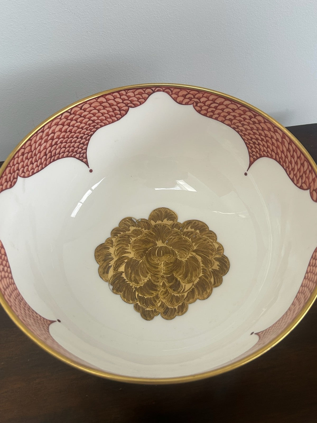 Wedgwood Bone China Bowl Red Scale Border Gilt Chrysanthemum Earl Buckman 24cm4