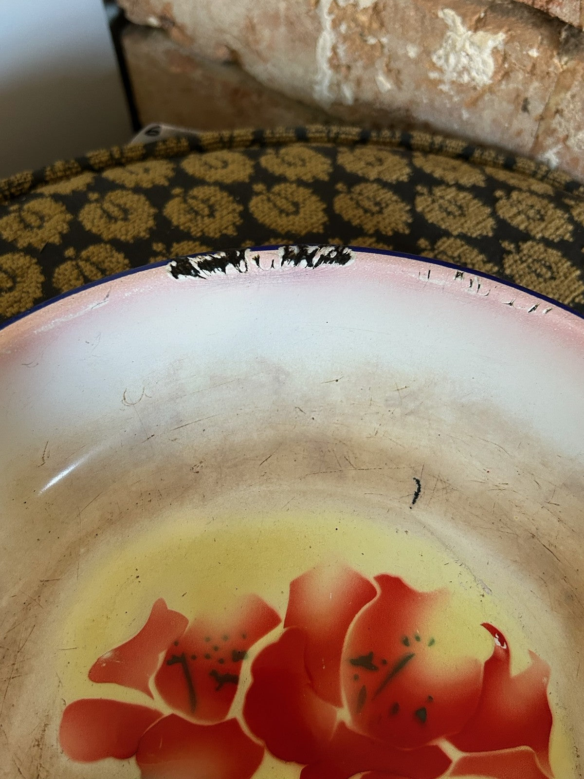 Vintage Chinese Peacock Brand Enamel Basin Bowl Red Flower Cobalt Rim 24cm2