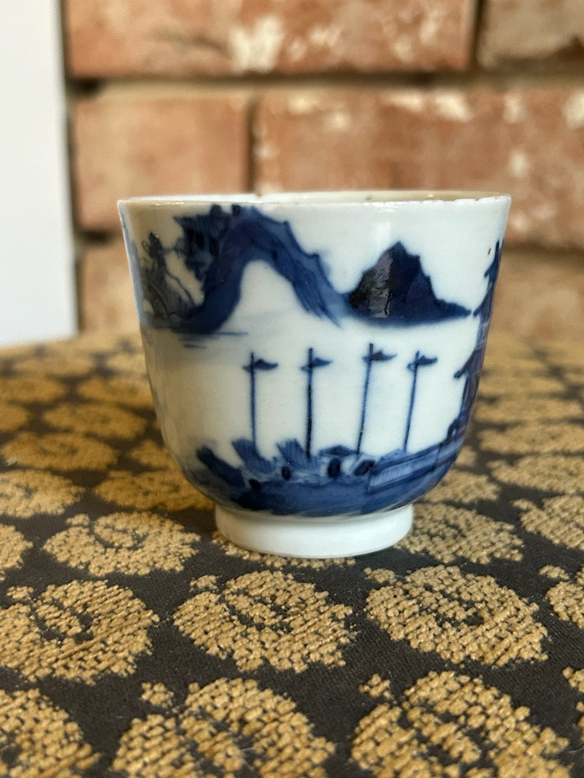 Antique Chinese Export Style Blue and White Porcelain Cup Landscape Pattern2