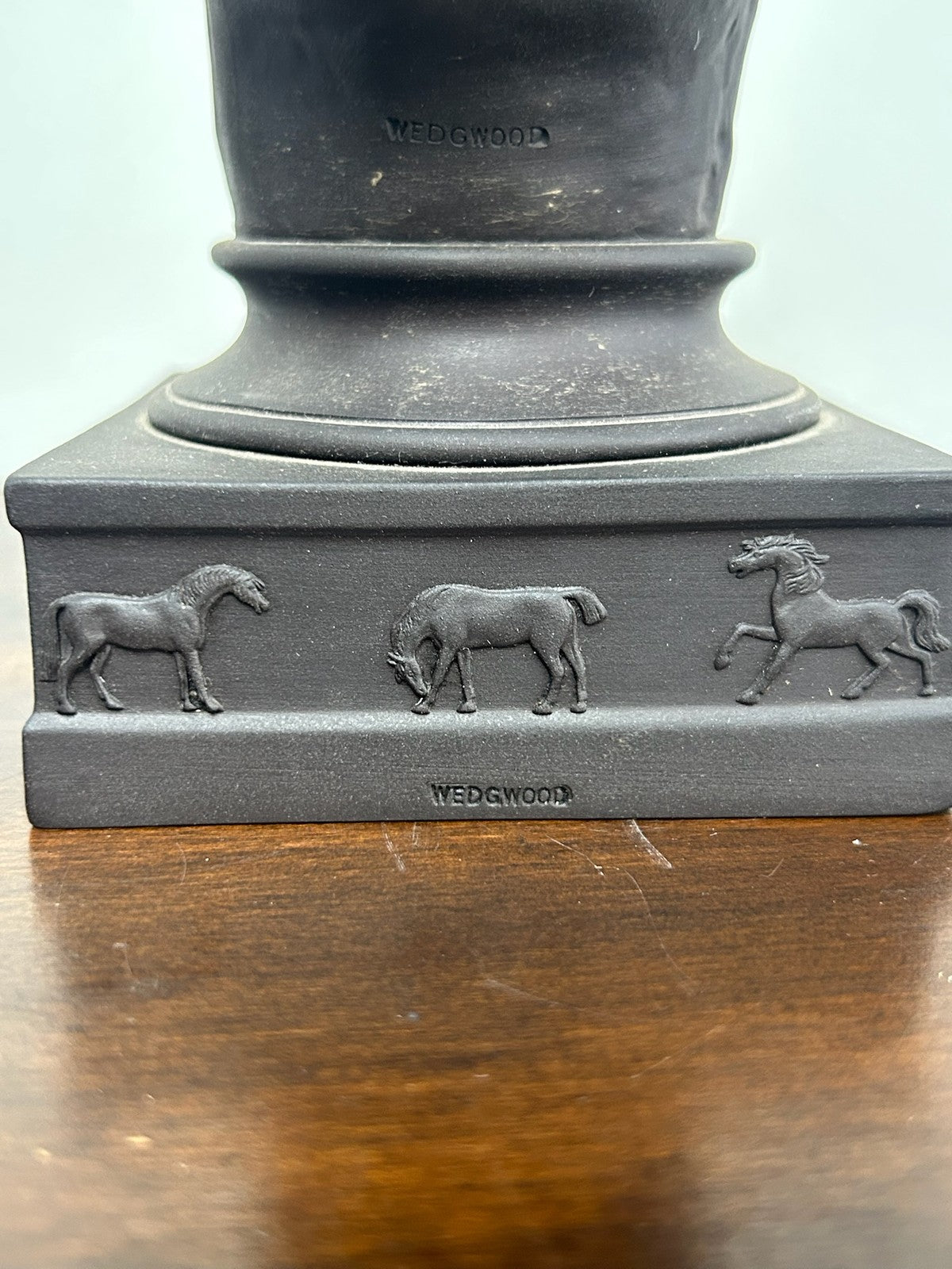 Wedgwood Black Basalt Bust Lester Piggott OBE 23cm6