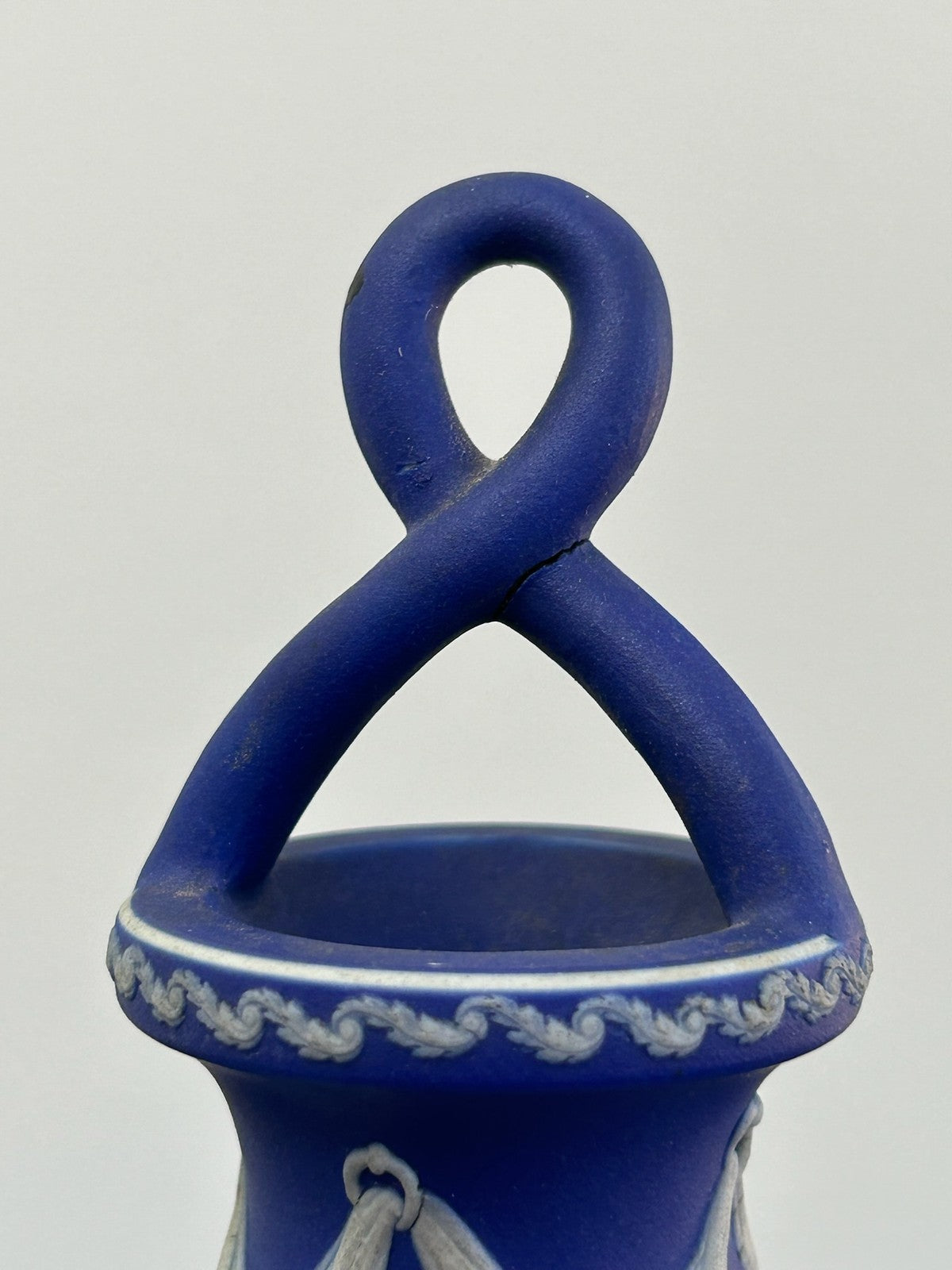 Wedgwood Dark Blue Jasper Dip Bottle Vase Knot Stopper Classical Figures4