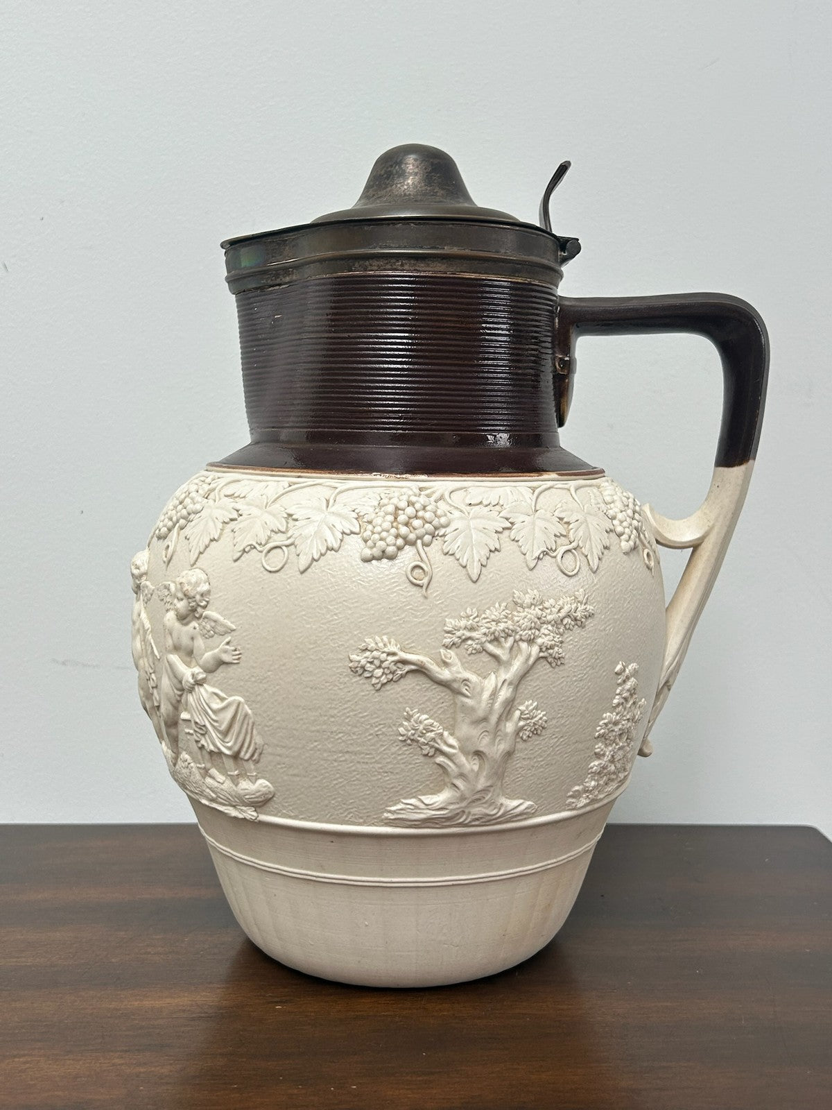 Large Turner Stoneware Silver Lidded Jug 28cm Sprigged Georgian c18001