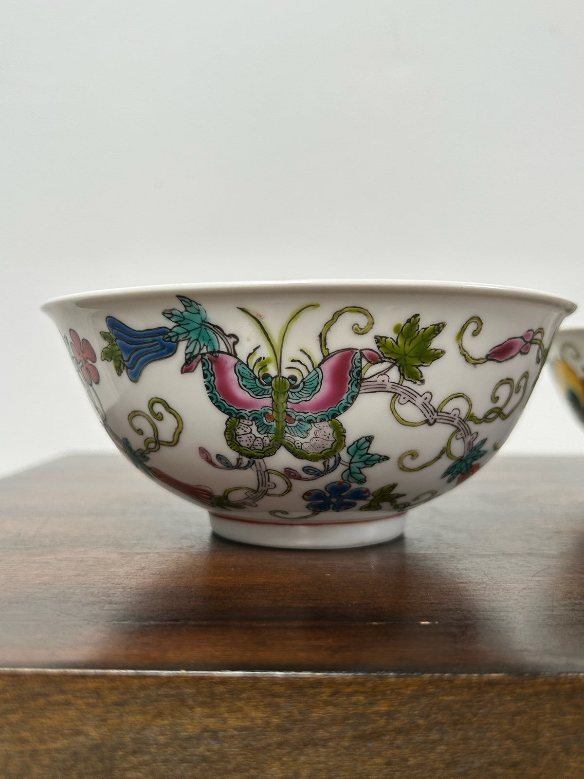 Pair Chinese Famille Rose Butterfly & Flower Bowls Jiangxi Jingdezhen Mark1