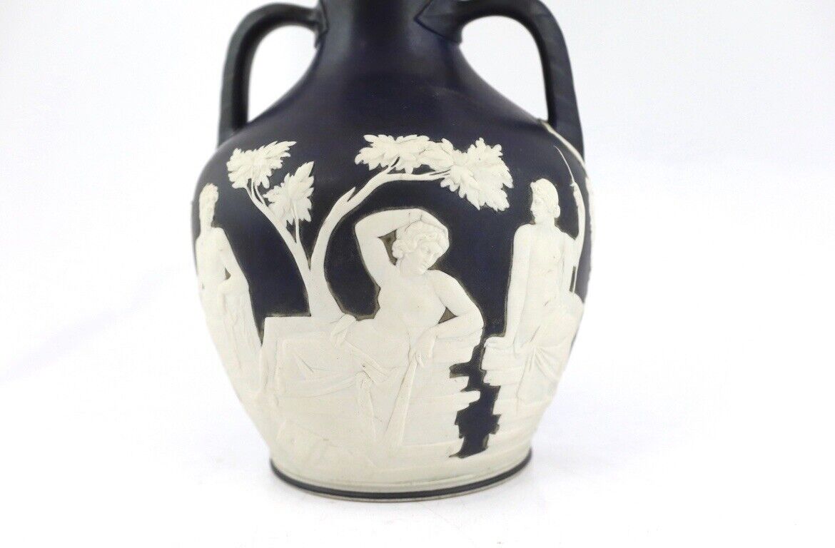 Wedgwood portland Vase Full Size 19th Century Jasperware Portland Vase - 26cm