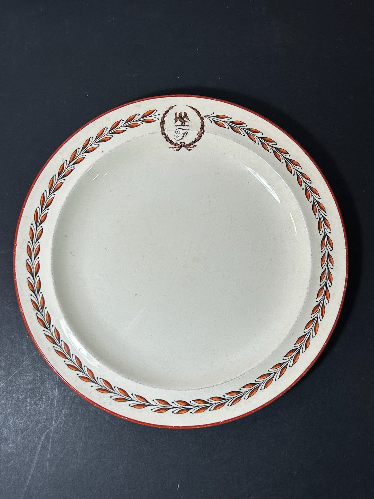 Antique Wedgwood Queens Ware Crested Plate Eagle Laurel Mortlocks 1887 25cm A/F6