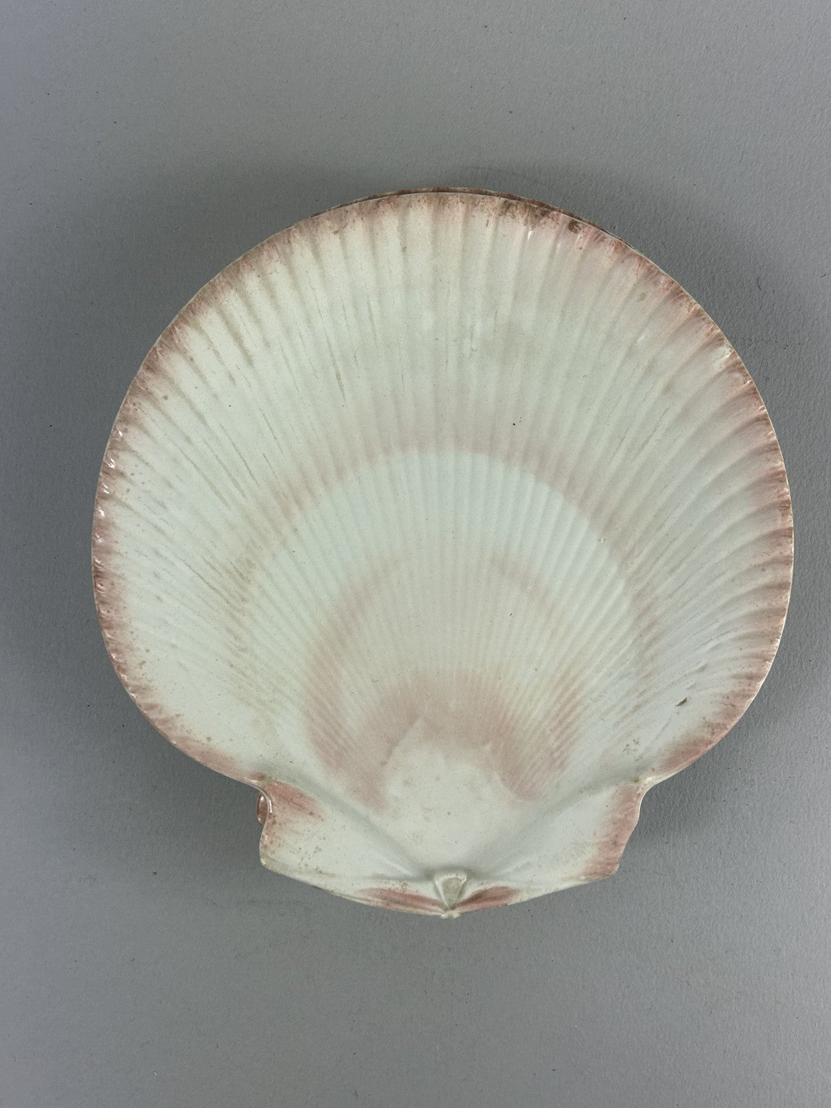 Wedgwood early 19thC pink shell dessert dishes, 20cm, set of four