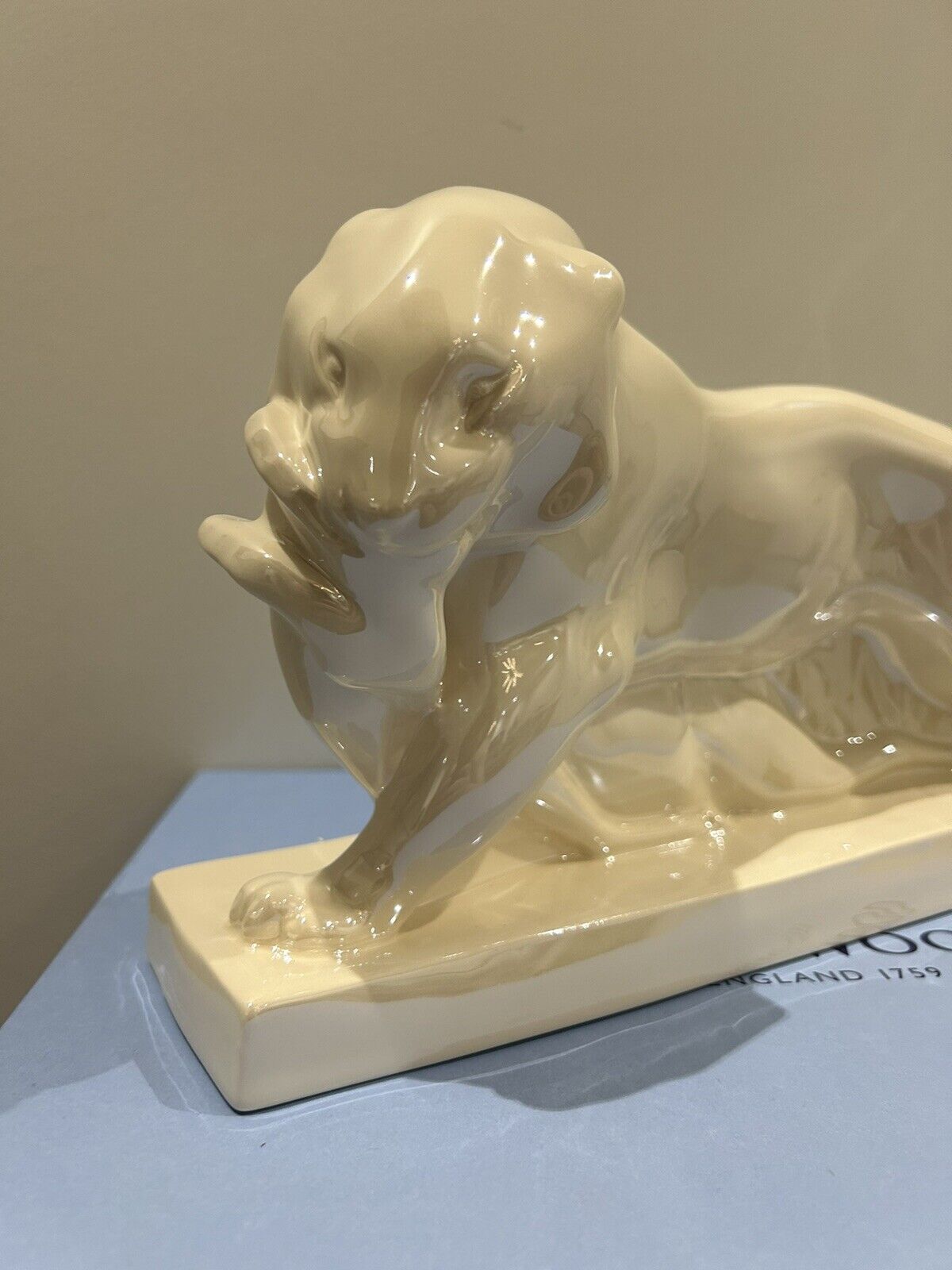 Wedgwood John Skeaping Tiger with Buck from the Escape Range Lustre Finish 32cm*