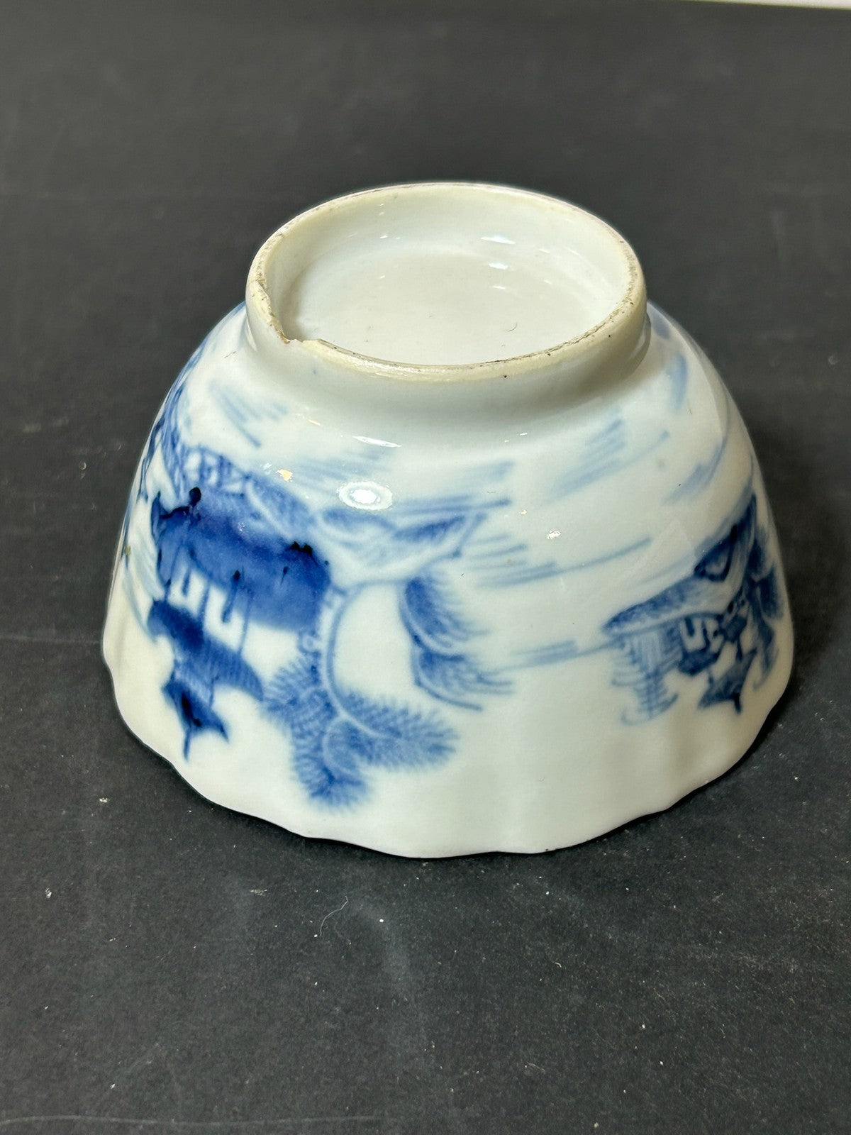Antique Chinese Export Blue and White Fluted Tea Bowl Pagoda Landscape 9cm2