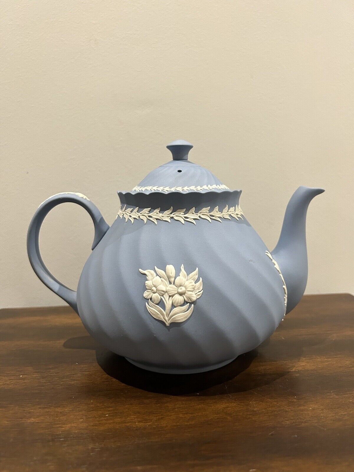 Wedgwood Blue Jasperware Fluted Floral 18cm Large Teapot - Made In England