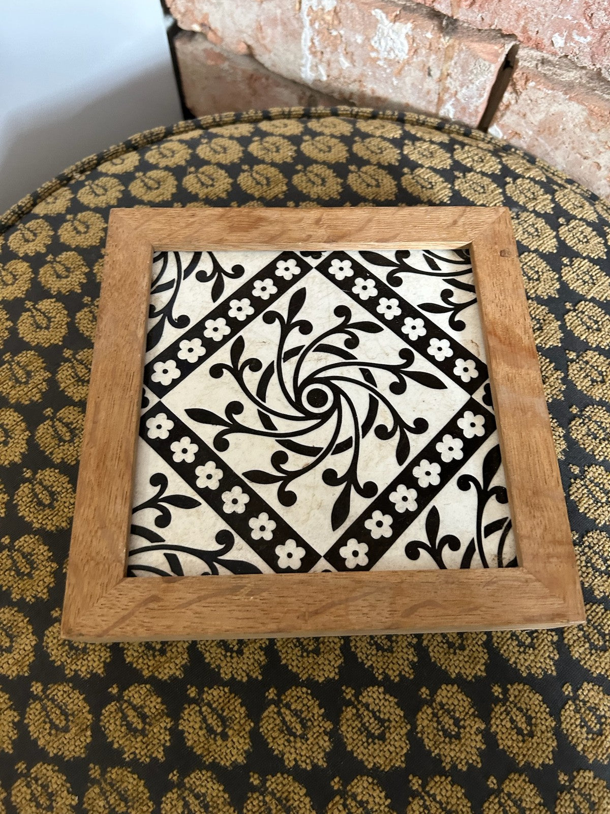 Antique Minton and Co Tile Black White Swirl Pattern Framed Trivet Stand0