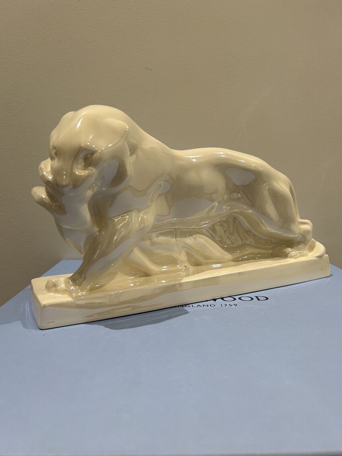 Wedgwood John Skeaping Tiger with Buck from the Escape Range Lustre Finish 32cm*