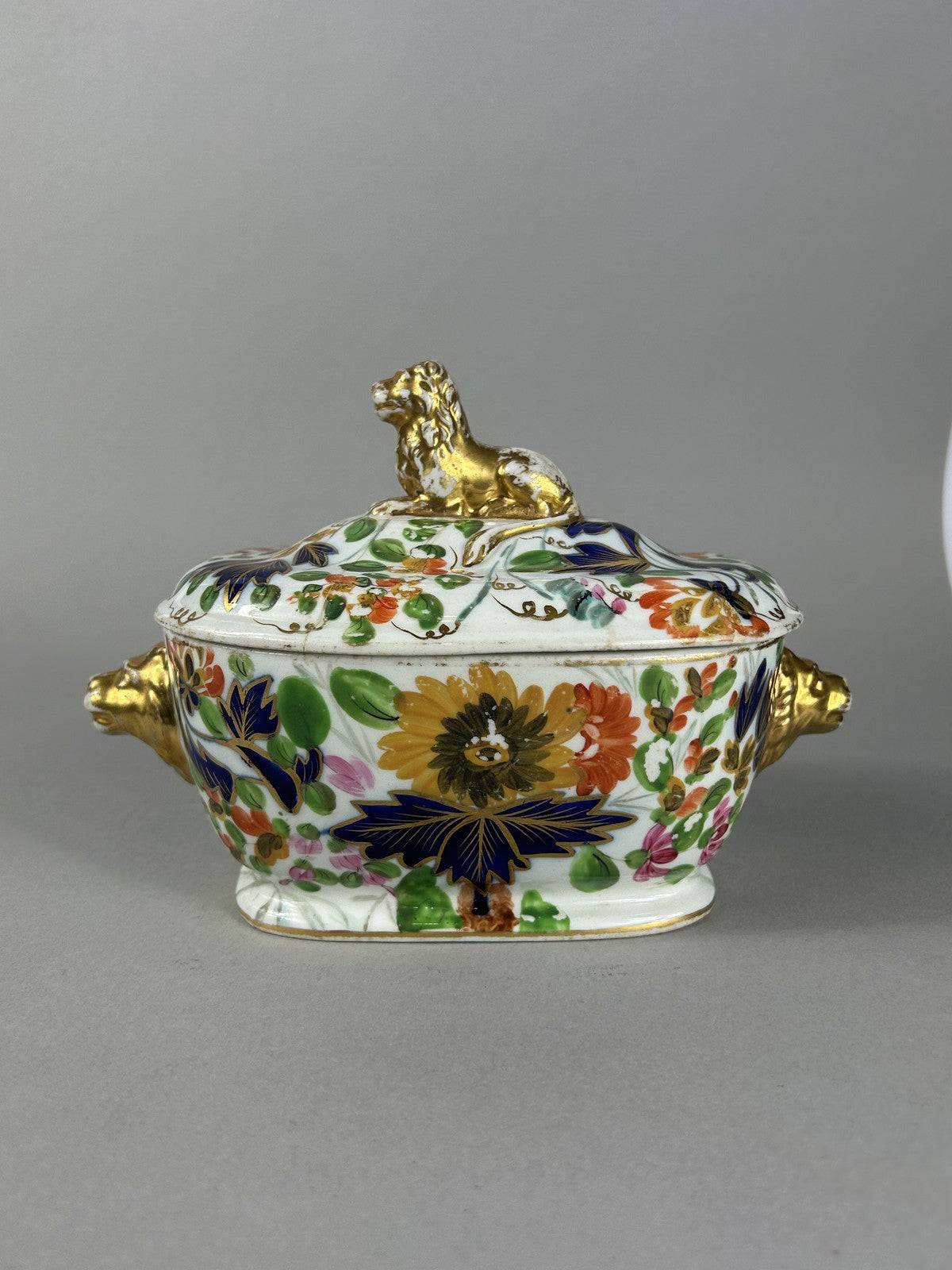 Early 19th Century English Imari Style Lion Finial Tureen