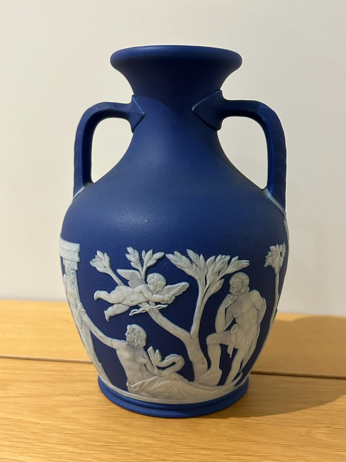 Antique Wedgwood Portland Vase Dark Blue Jasper Dip Impressed c1820 50 16cm 10