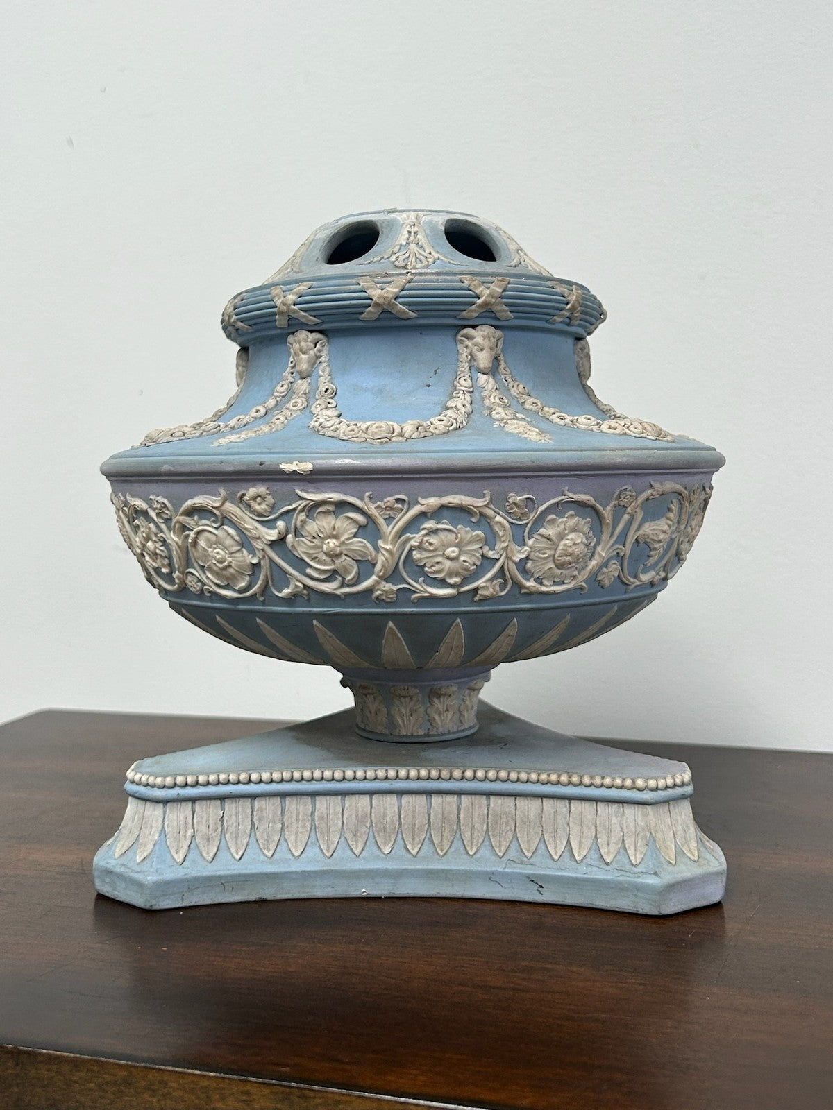 Wedgwood Pale Blue Jasper Pot Pourri Vase Pierced Cover Tripod Plinth5