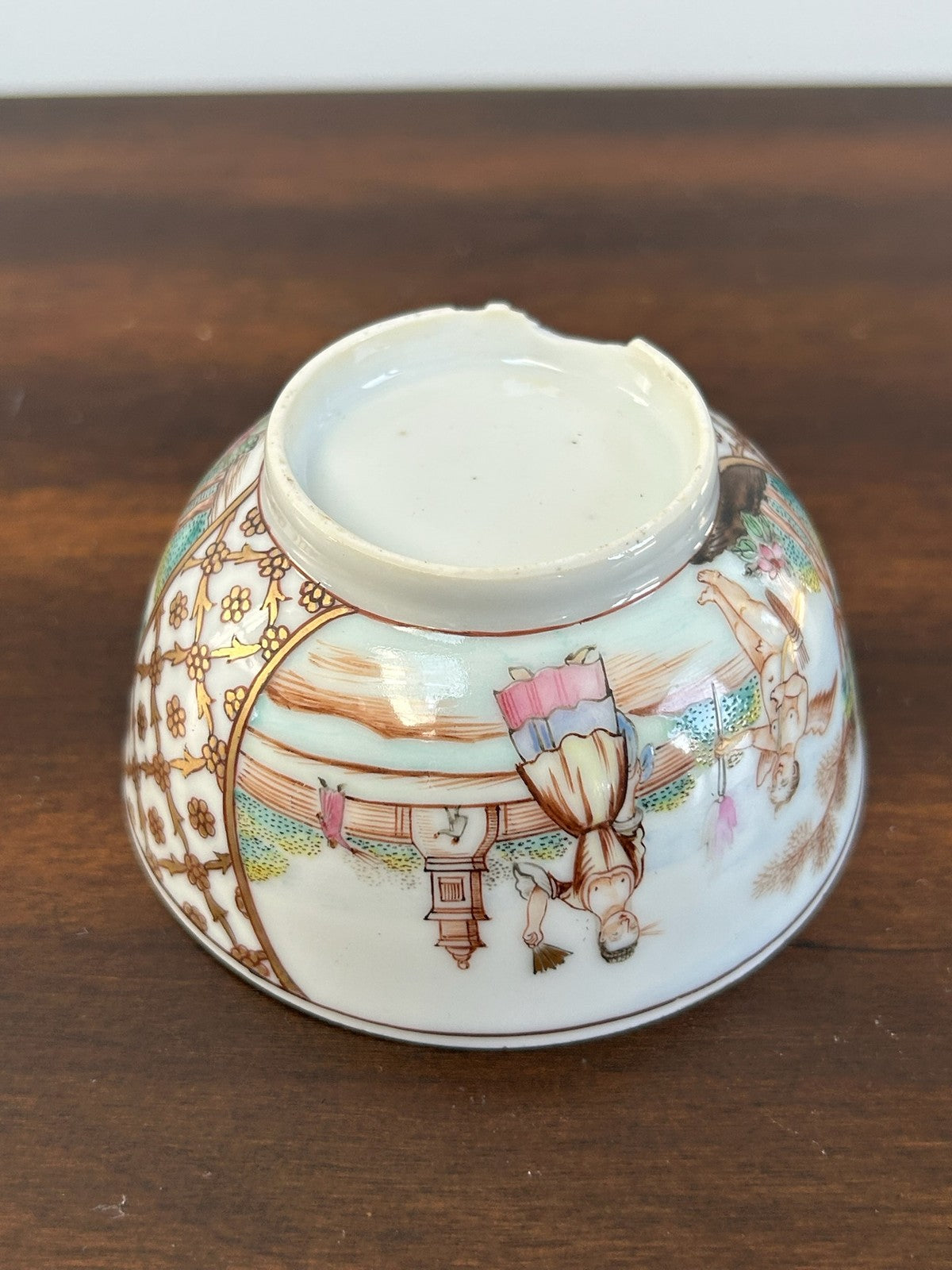 Antique Chinese Export Mandarin Palette Tea Bowl Figures Lattice A/F7