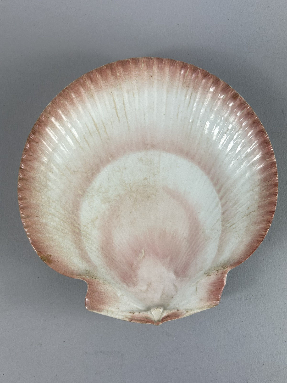 Wedgwood early 19thC pink shell dessert dishes, 20cm, set of four