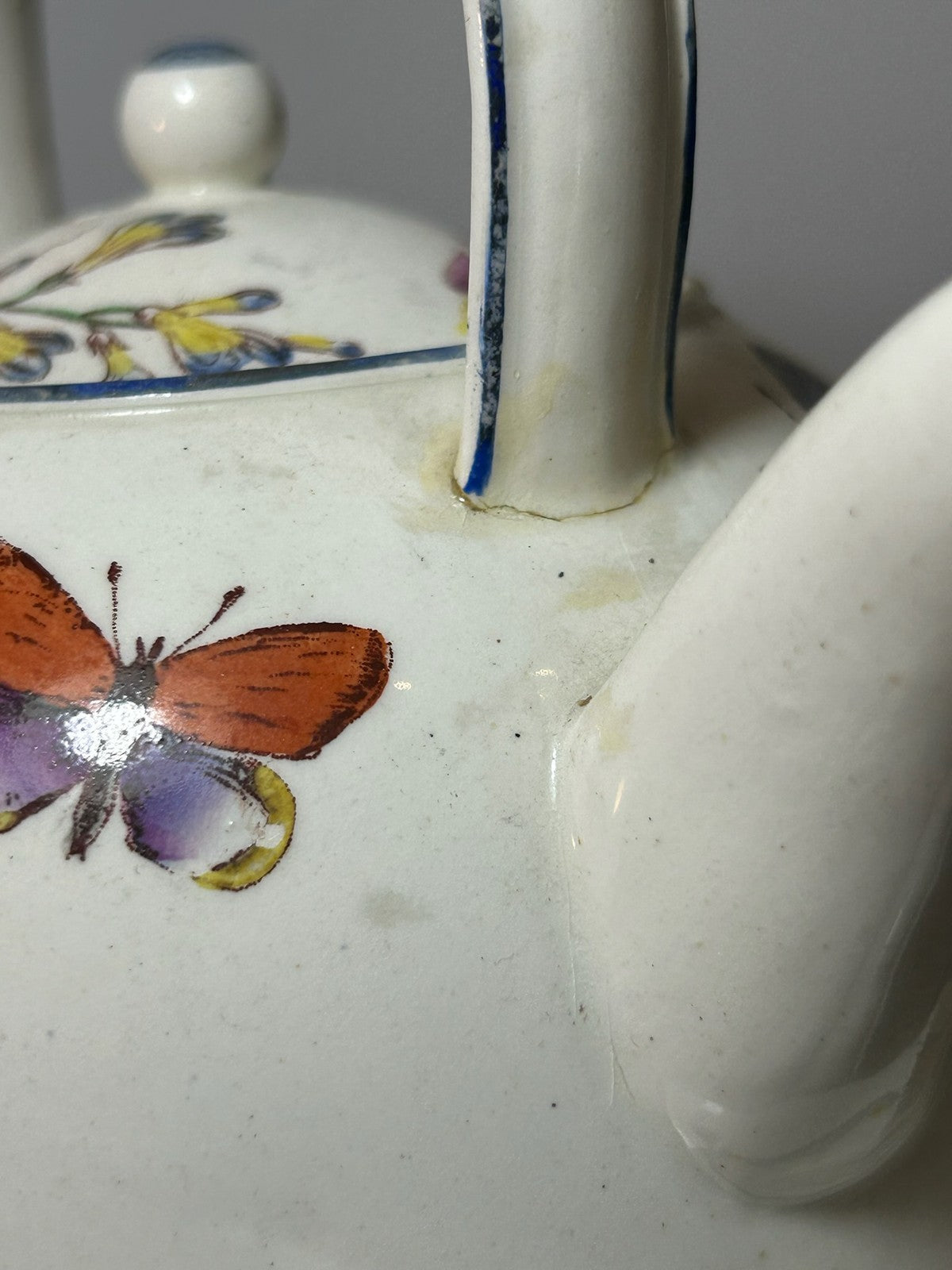 Antique Wedgwood Creamware Veilleuse Tea Warmer Painted Birds Butterflies c18207
