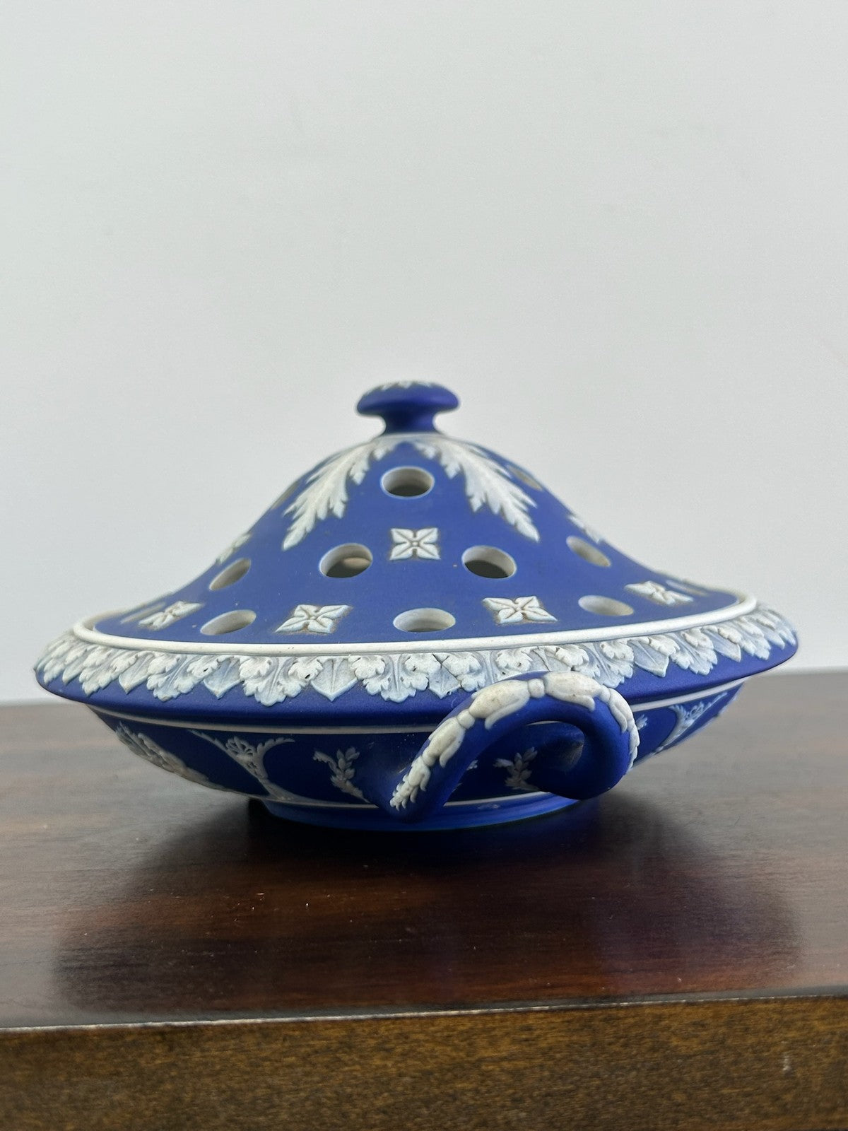 Wedgwood Dark Blue Jasperware Potpourri Bowl Early 19th Century Antique4