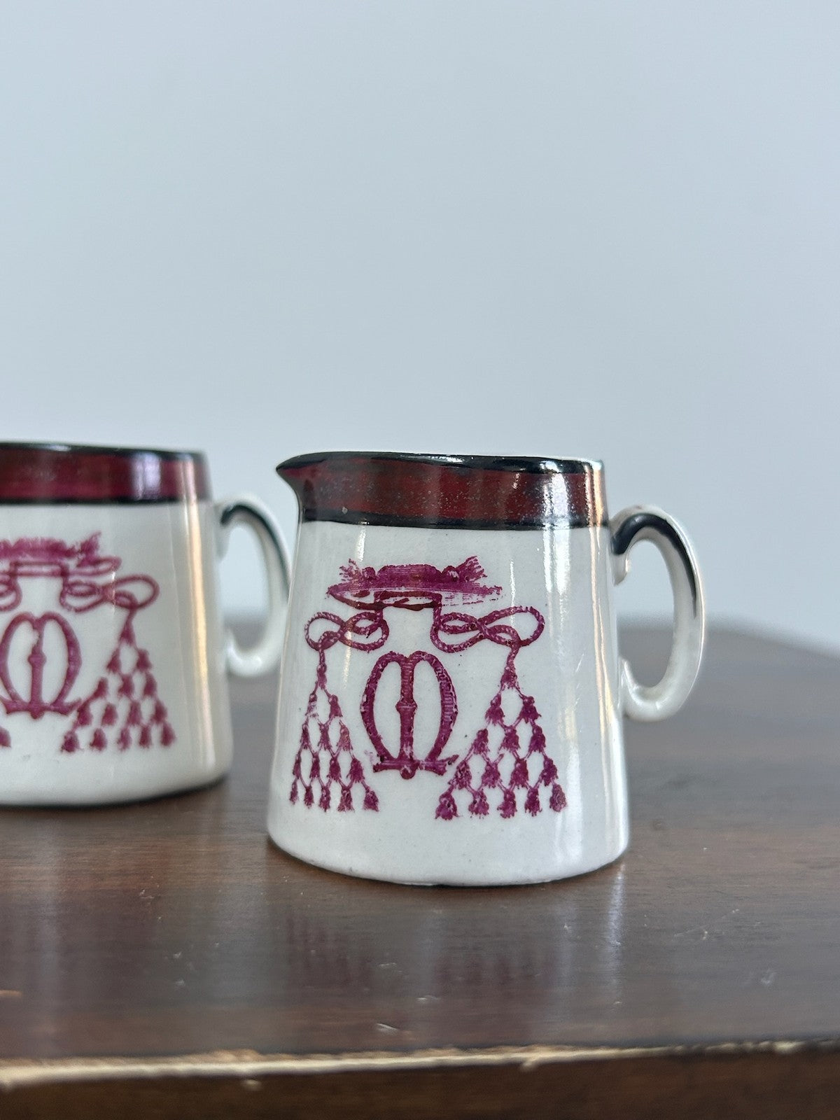 Set of Ecclesiastical Cardinal Galero Arms Cream Jugs England4