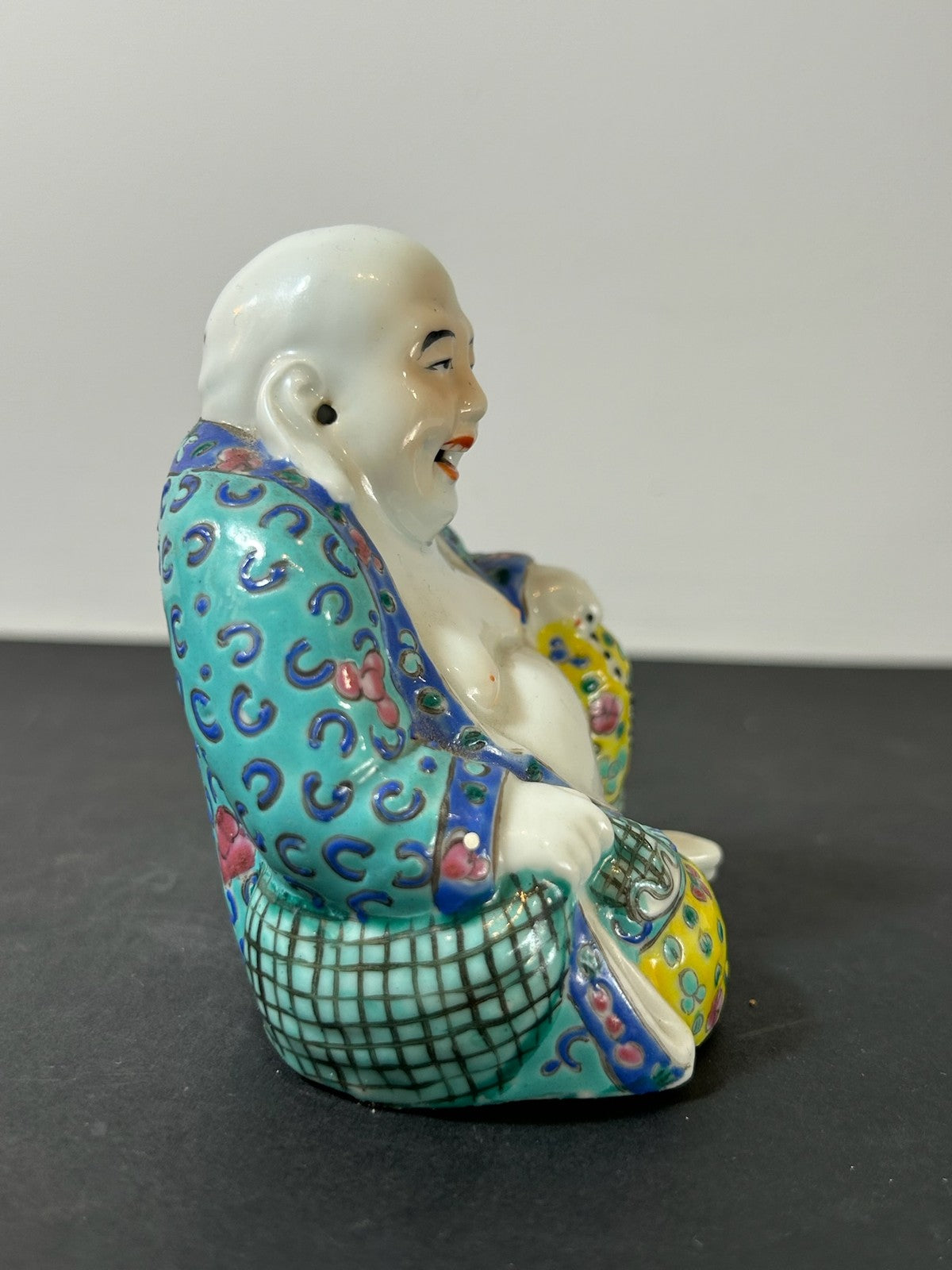 Chinese Famille Rose Porcelain Budai Laughing Buddha Figure Seal Mark 11cm1