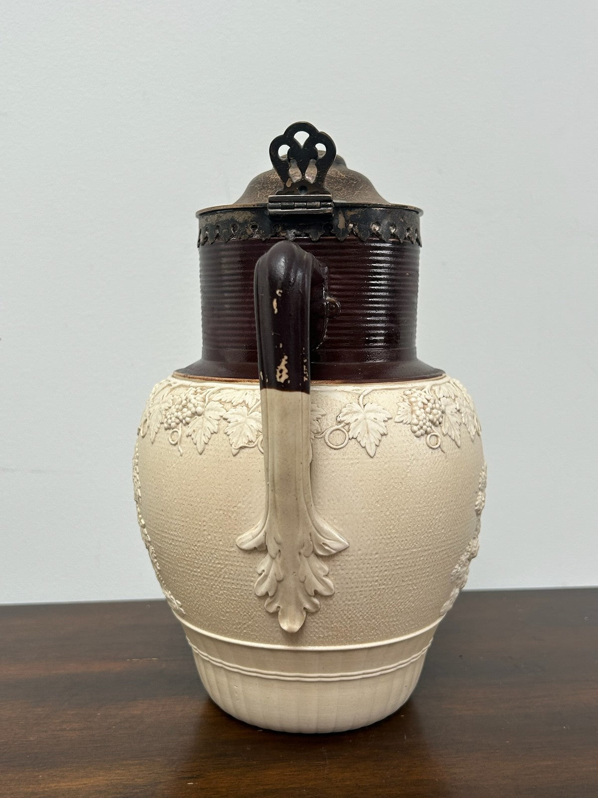 Large Turner Stoneware Jug Silver Lid 23cm Sprigged Relief Georgian c18003