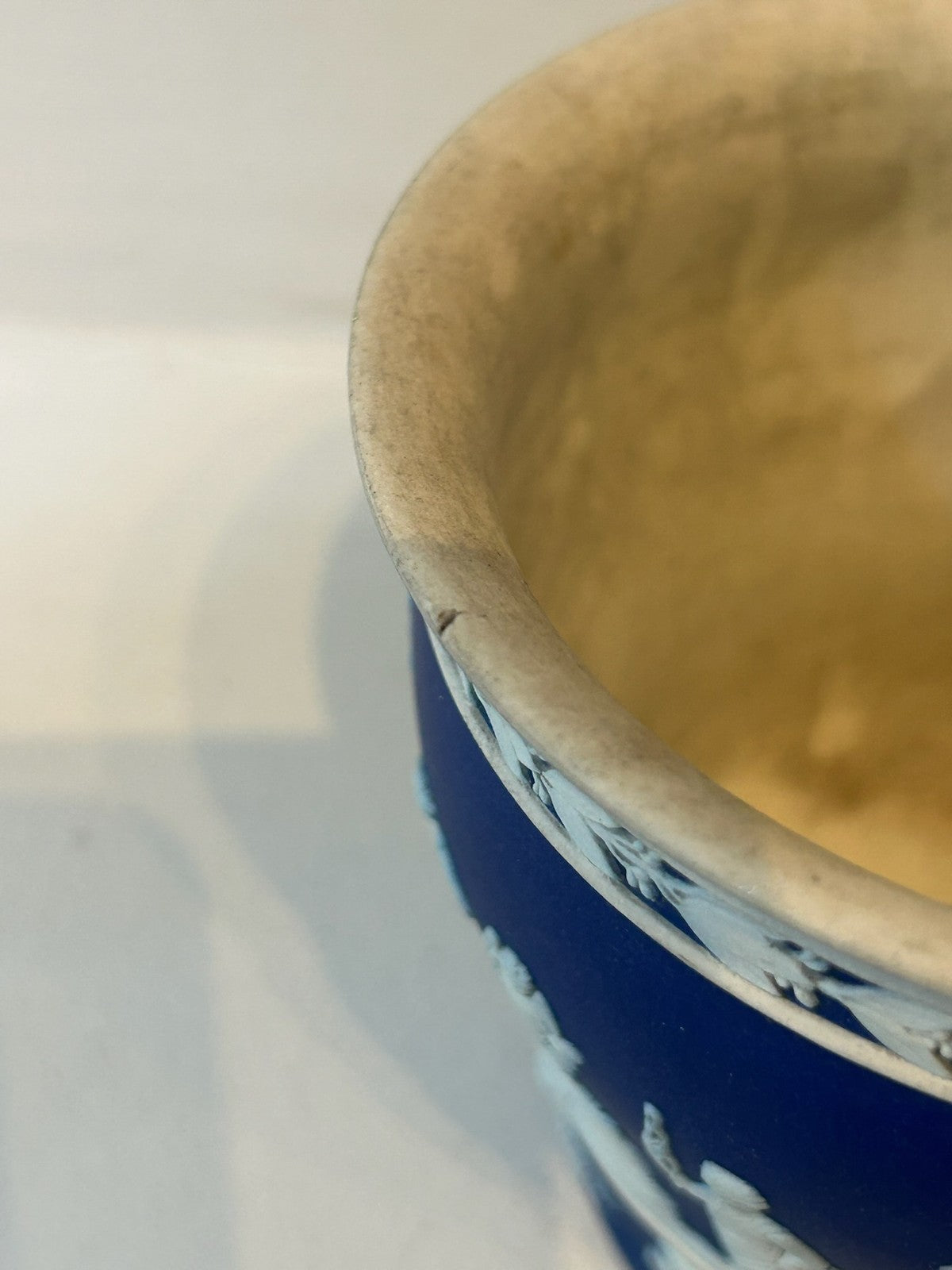 Wedgwood Dark Blue Dip Jasperware Jardiniere Planter Classical Relief 10cm4