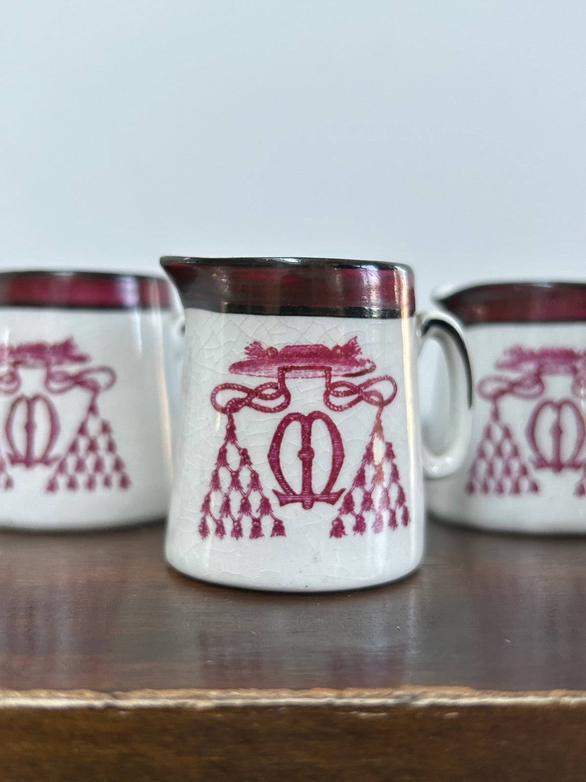 Set of Ecclesiastical Cardinal Galero Arms Cream Jugs England2