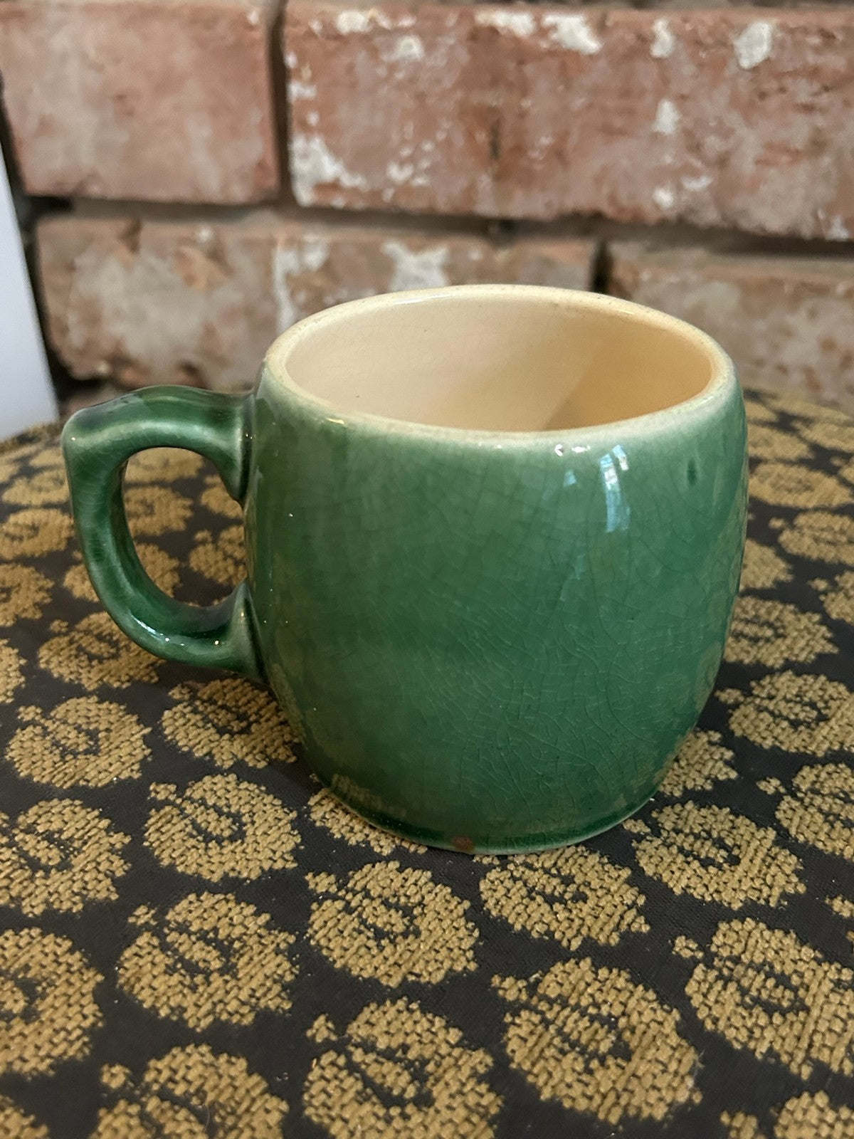 1937 Coronation King George VI Green Relief Moulded Mug Commemorative3