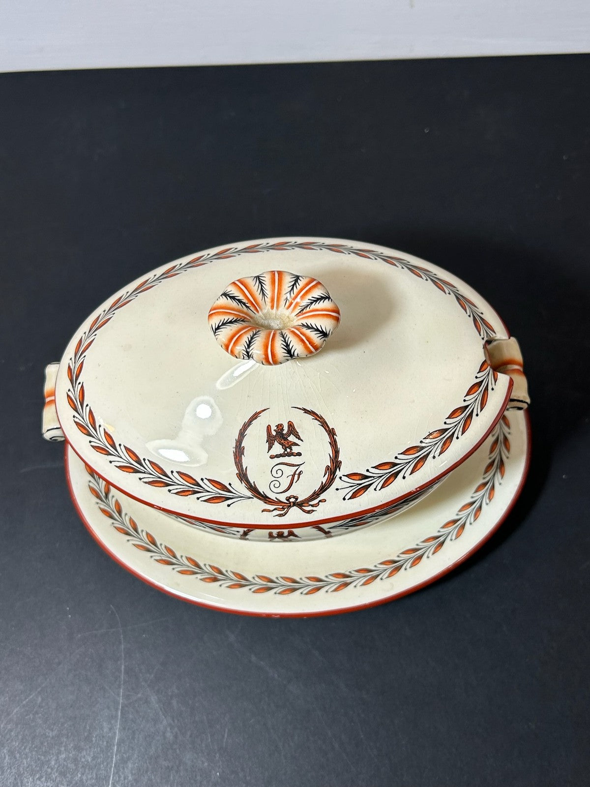 Antique Wedgwood Queens Ware Crested Sauce Tureen Cover and Stand Mortlocks 18874