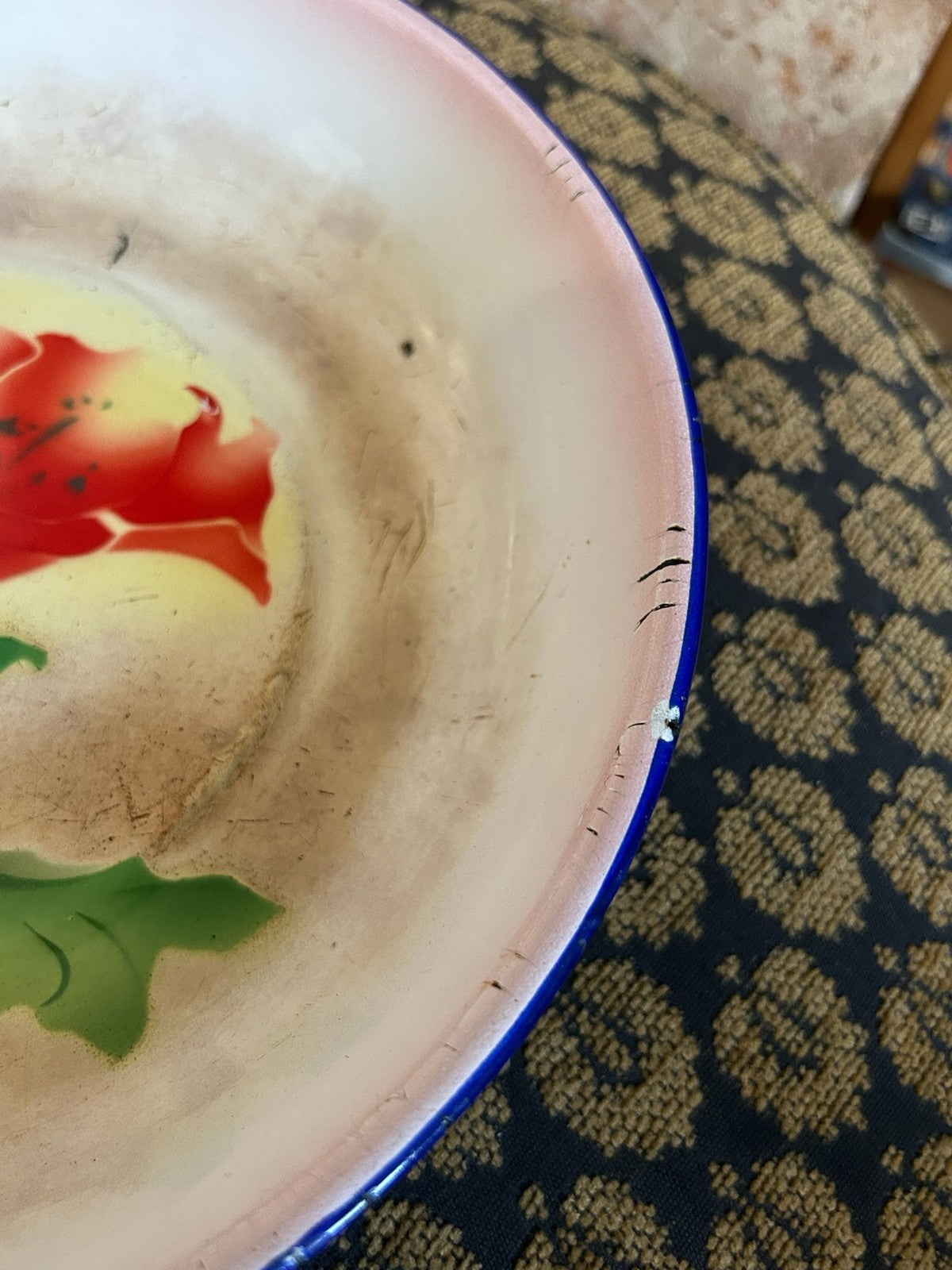 Vintage Chinese Peacock Brand Enamel Basin Bowl Red Flower Cobalt Rim 24cm3