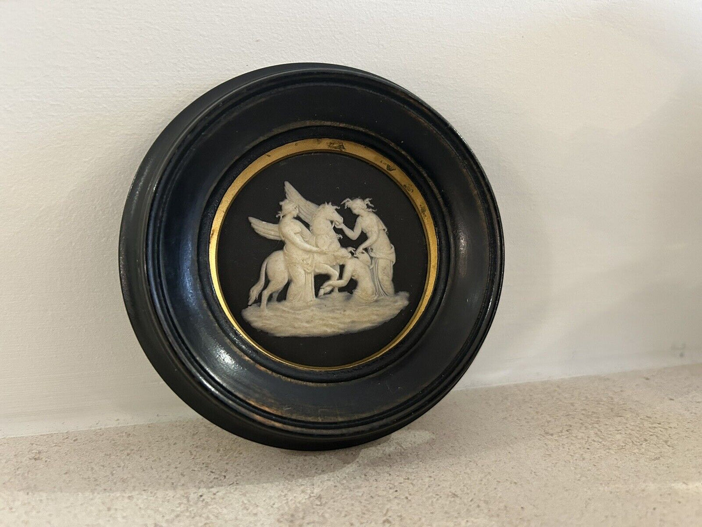 Wedgwood framed medallion hanging jasperware round plaque 19th century