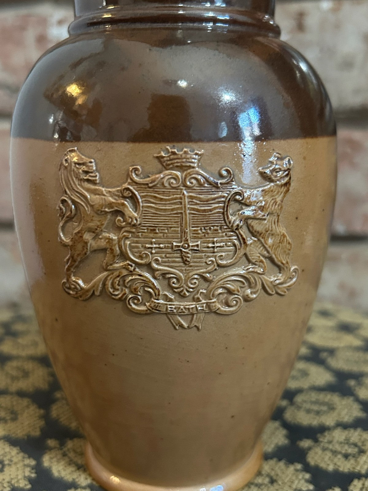 Royal Doulton Lambeth Salt Glaze Stoneware Jug Royal Arms Relief Two Tone1
