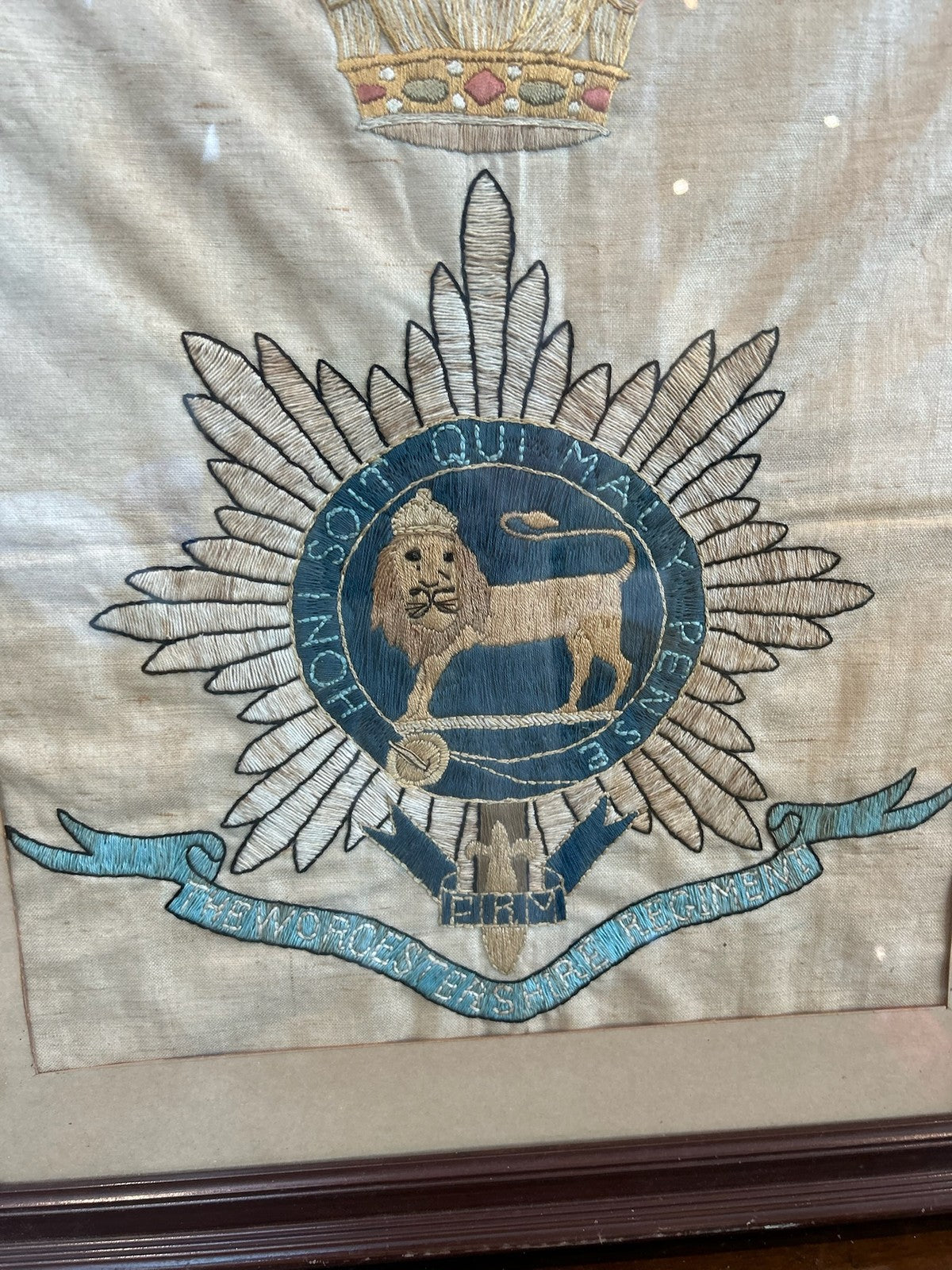 Antique Framed Embroidered Silk Regimental Badge Paschal Lamb2