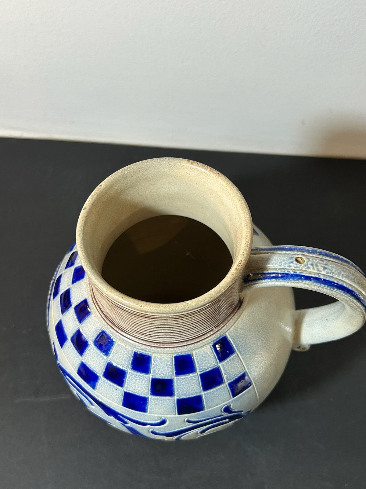 Westerwald Style Salt Glaze Stoneware Jug GR Medallion Cobalt Chequer 19cm4