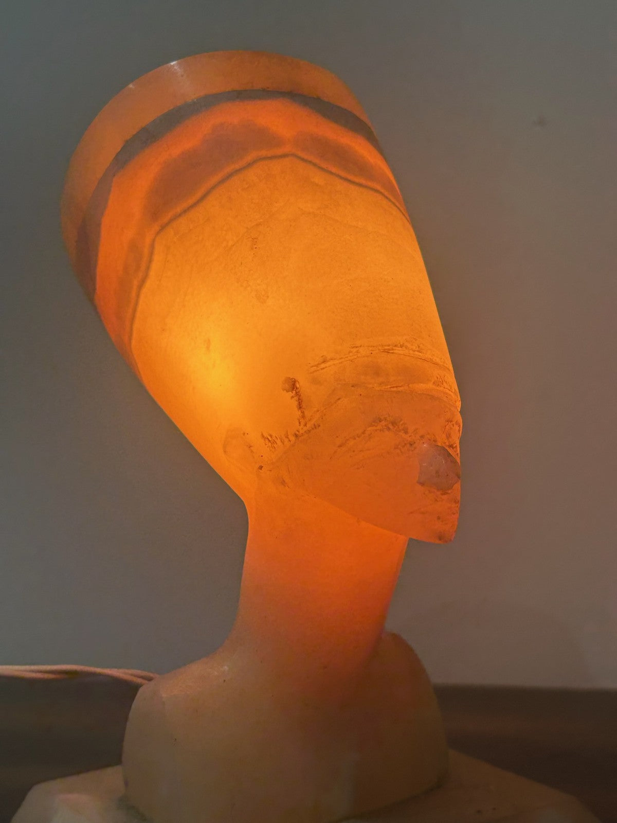 Vintage Carved Alabaster Nefertiti Bust Table Lamp Egyptian Revival2