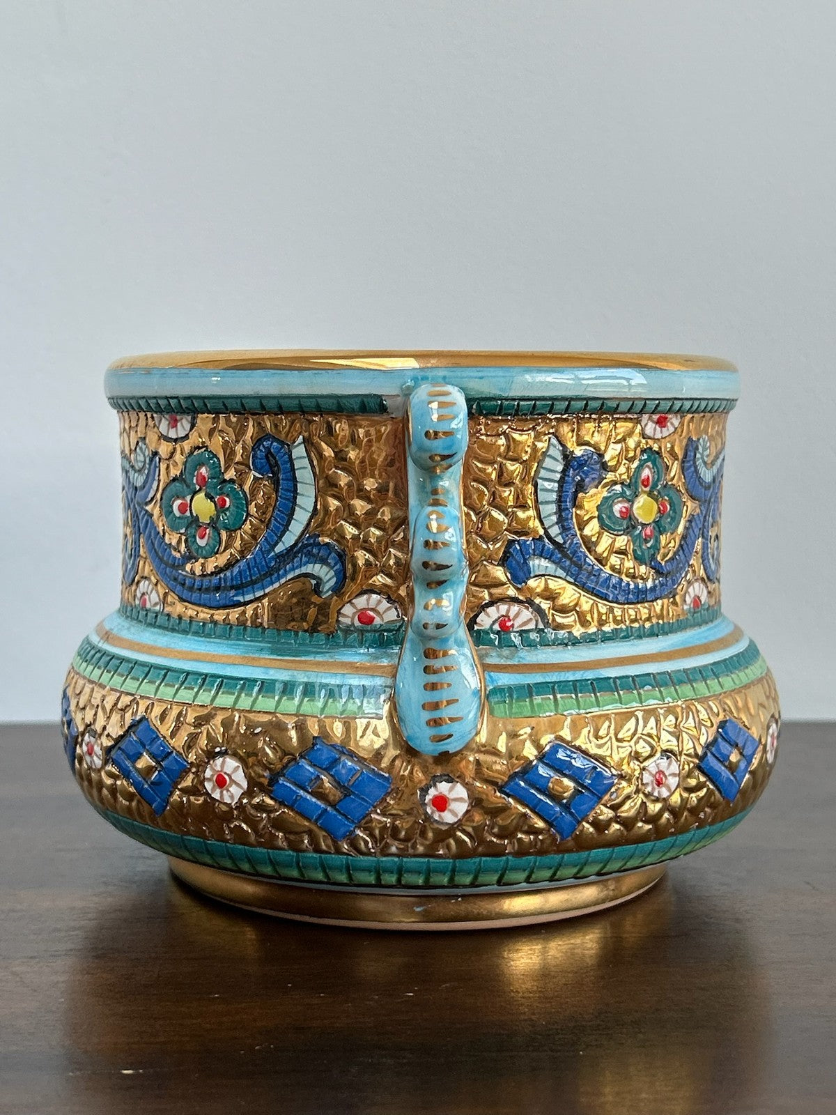 Italian Hand Painted Majolica Jardiniere Oro Zecchino Gilt Florets4
