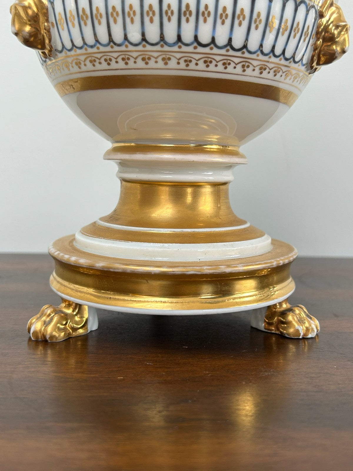 Antique Paris Porcelain Schoelcher Empire Covered Urn Lion Masks Paw Feet Gilt1