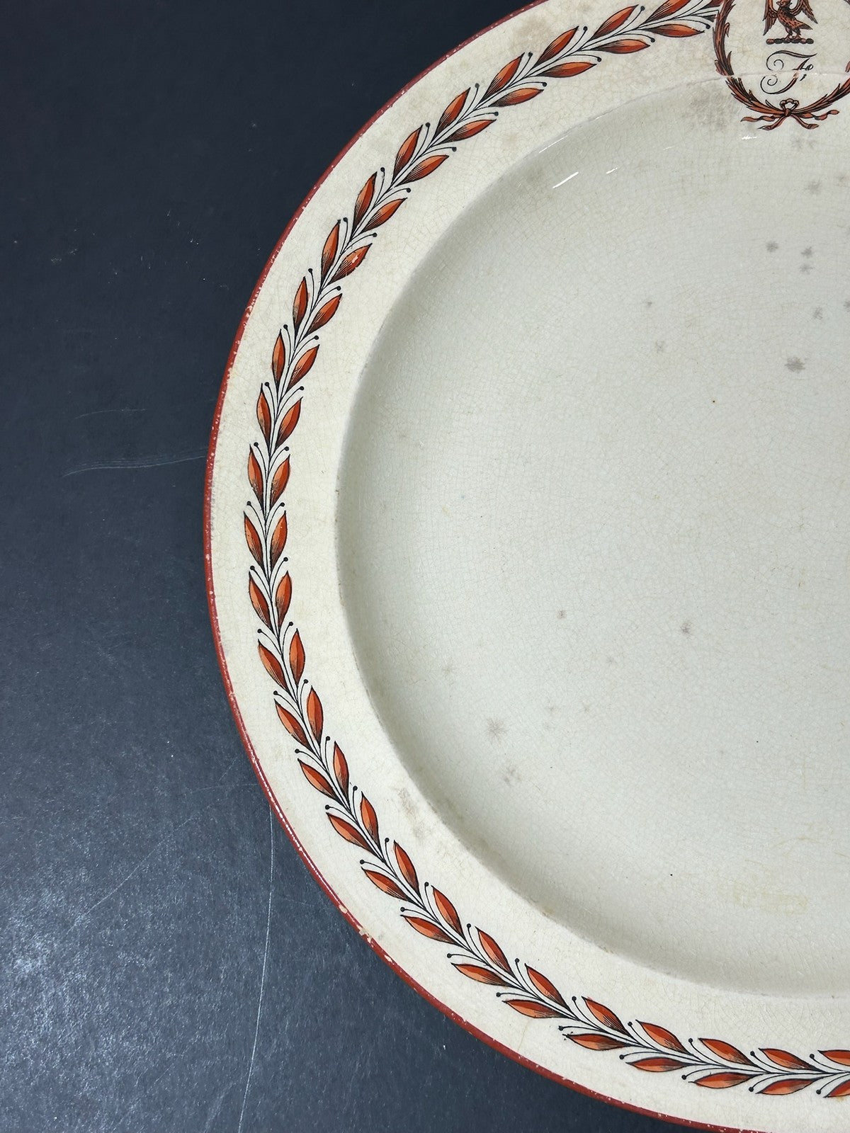 Antique Wedgwood Queens Ware Crested Plate Eagle Laurel Mortlocks 1887 25cm A/F3