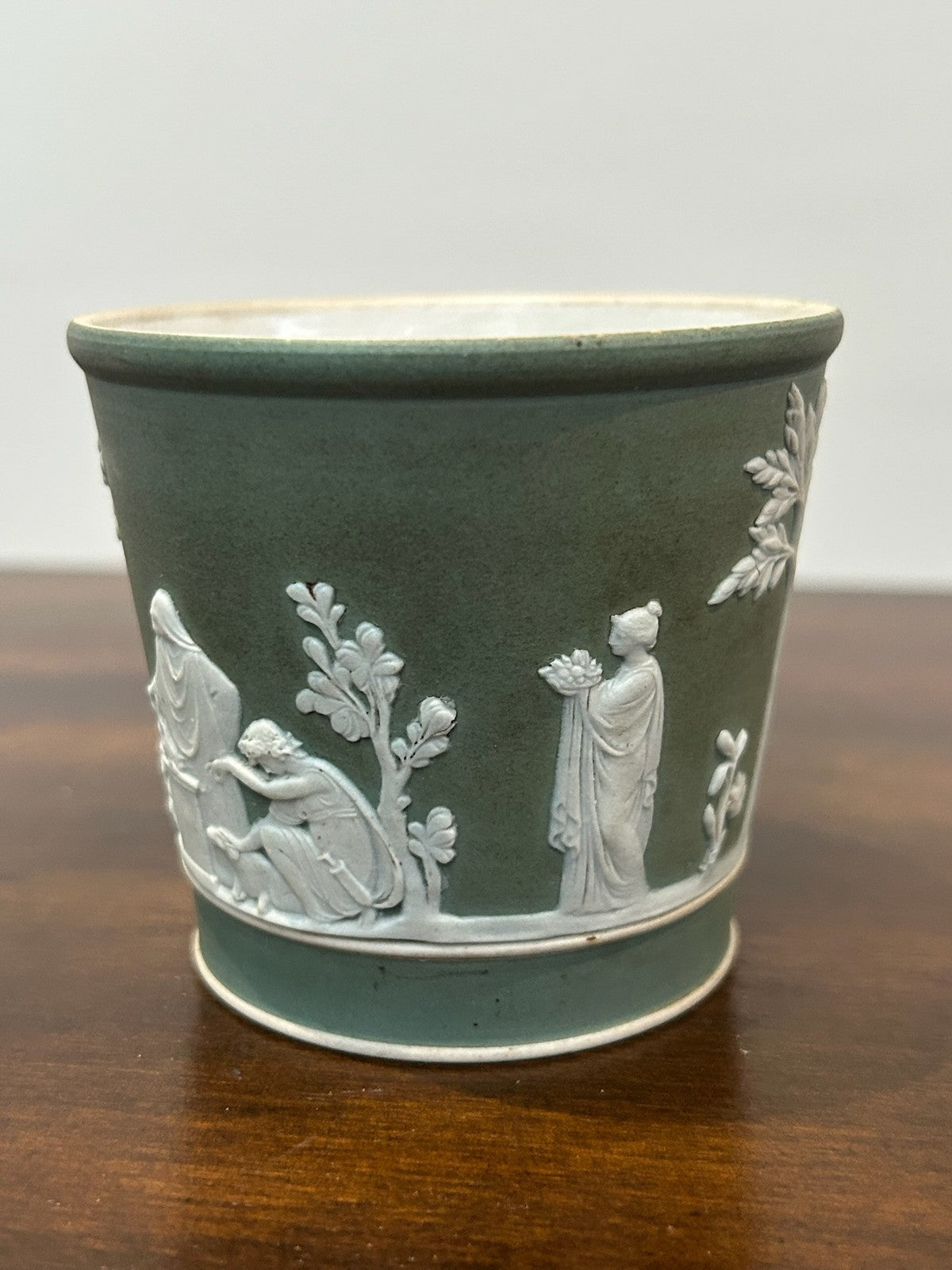 Wedgwood Sage Green Jasper Dip Jardiniere Cache Pot White Classical Figures3